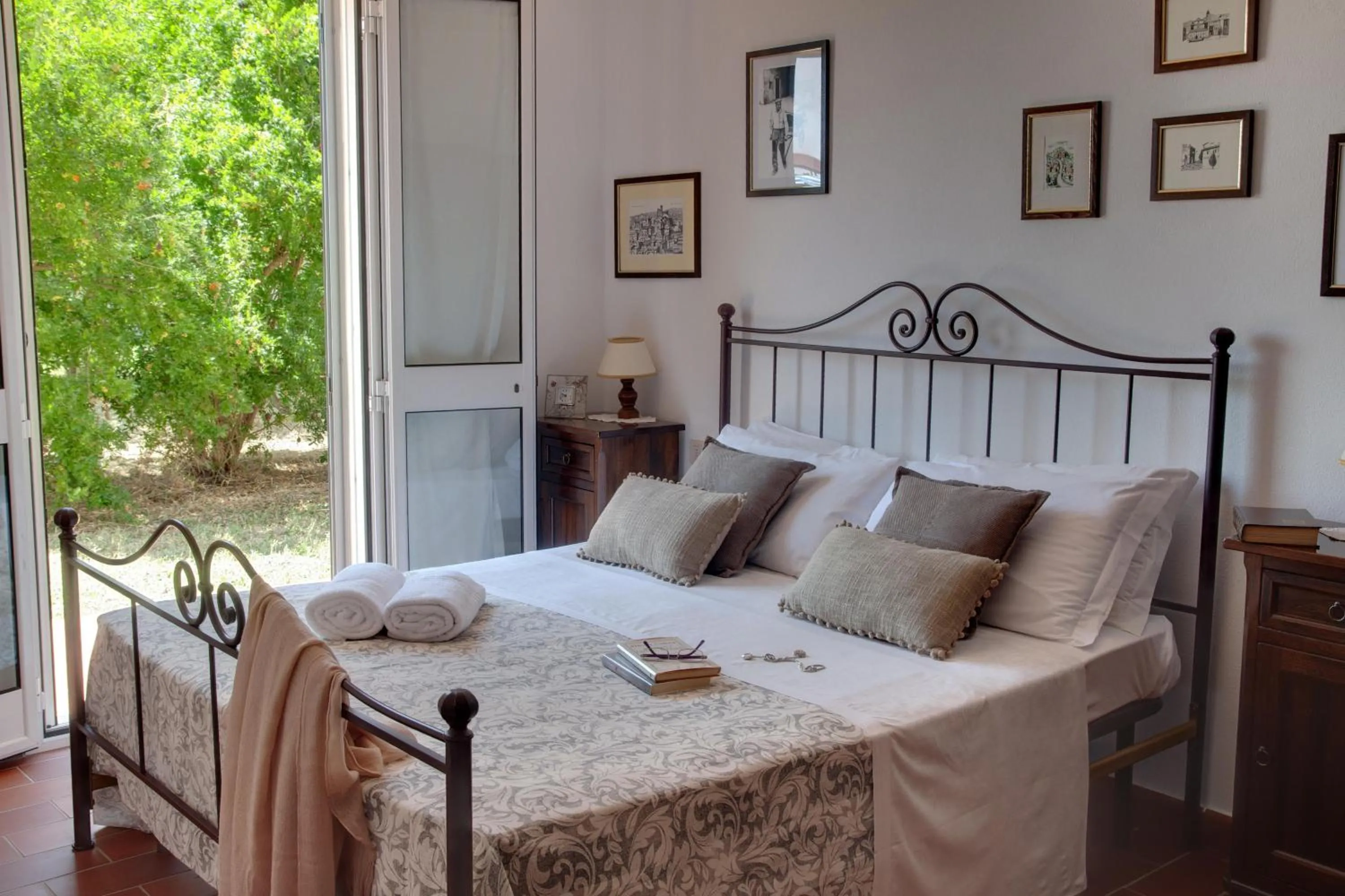 Property building, Bed in Agriturismo San Luigi