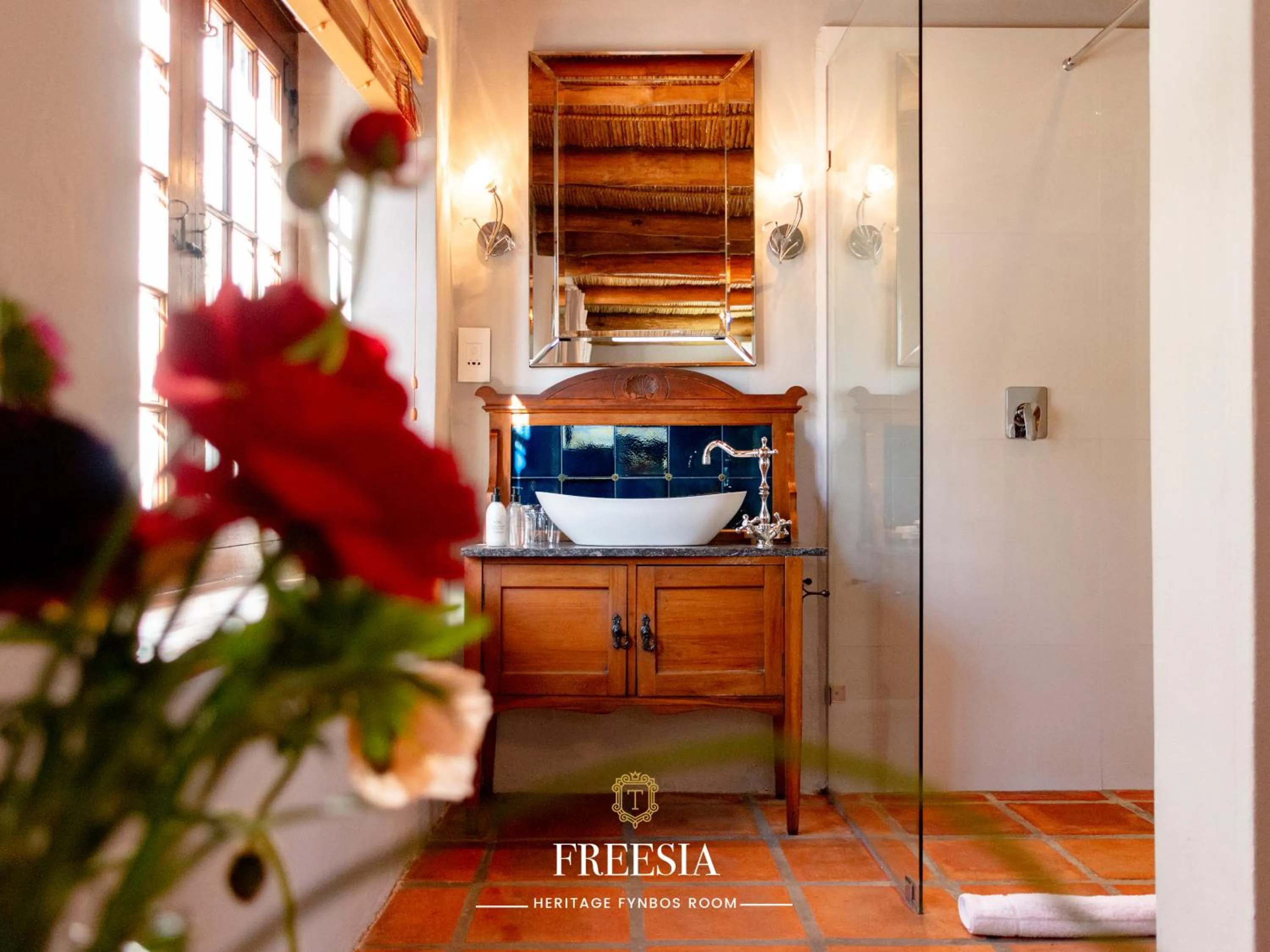 Shower, Bed in Tulbagh Boutique Heritage Hotel
