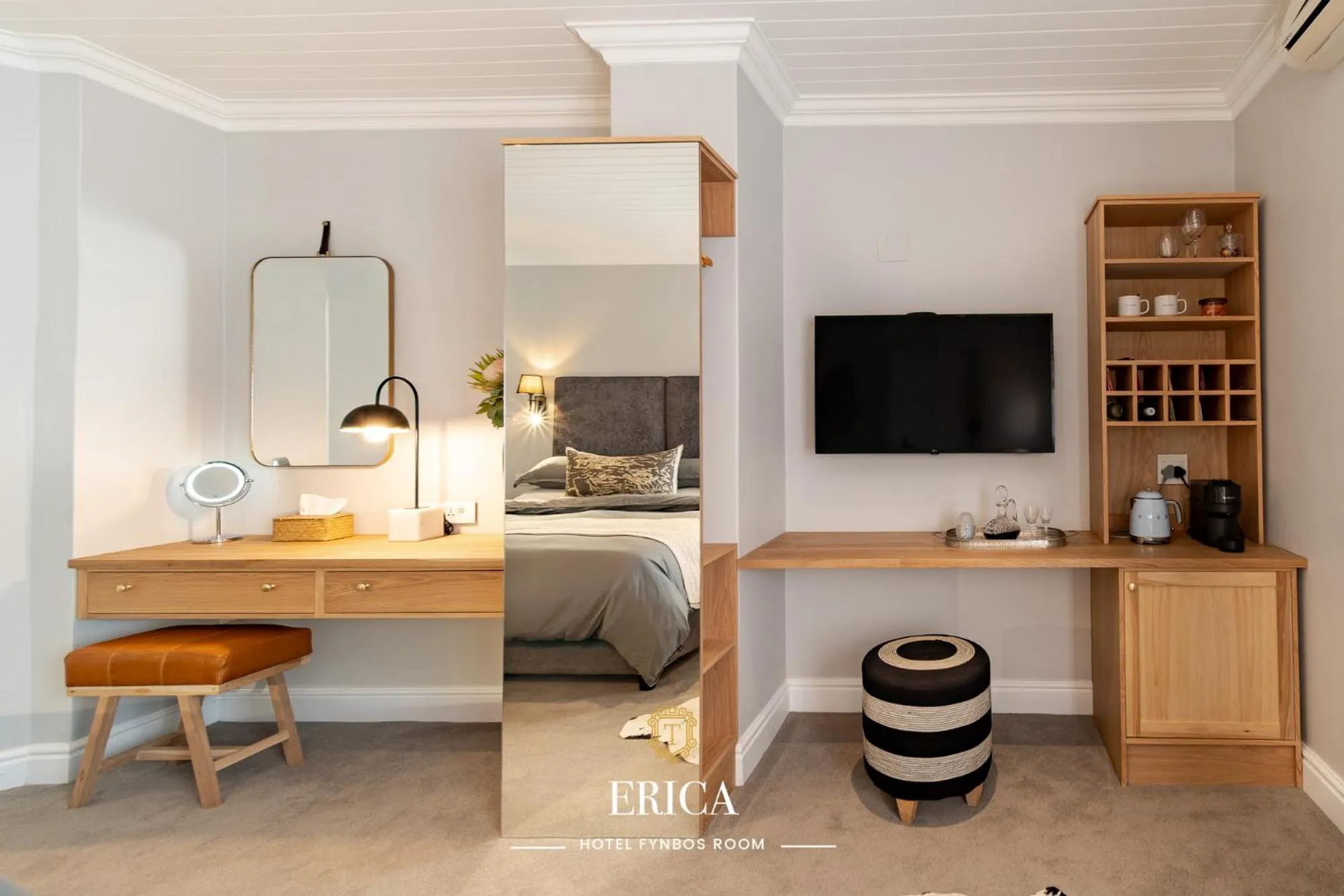 Coffee/tea facilities, Bed in Tulbagh Boutique Heritage Hotel