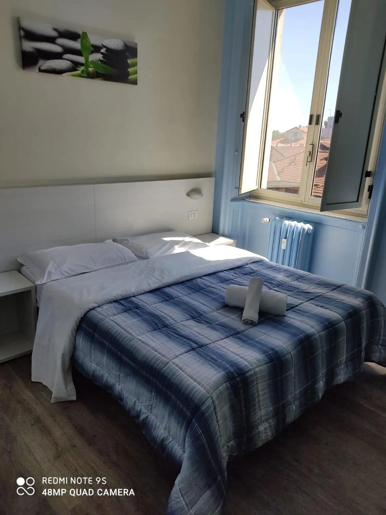 Photo of the whole room, Bed in Hotel Kennedy