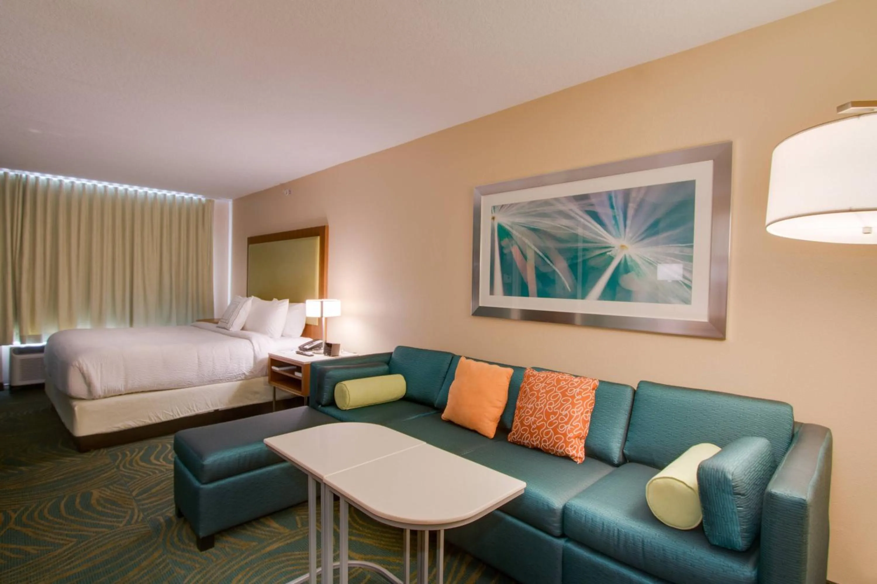 Living room, Bed in SpringHill Suites by Marriott Orlando Lake Buena Vista South
