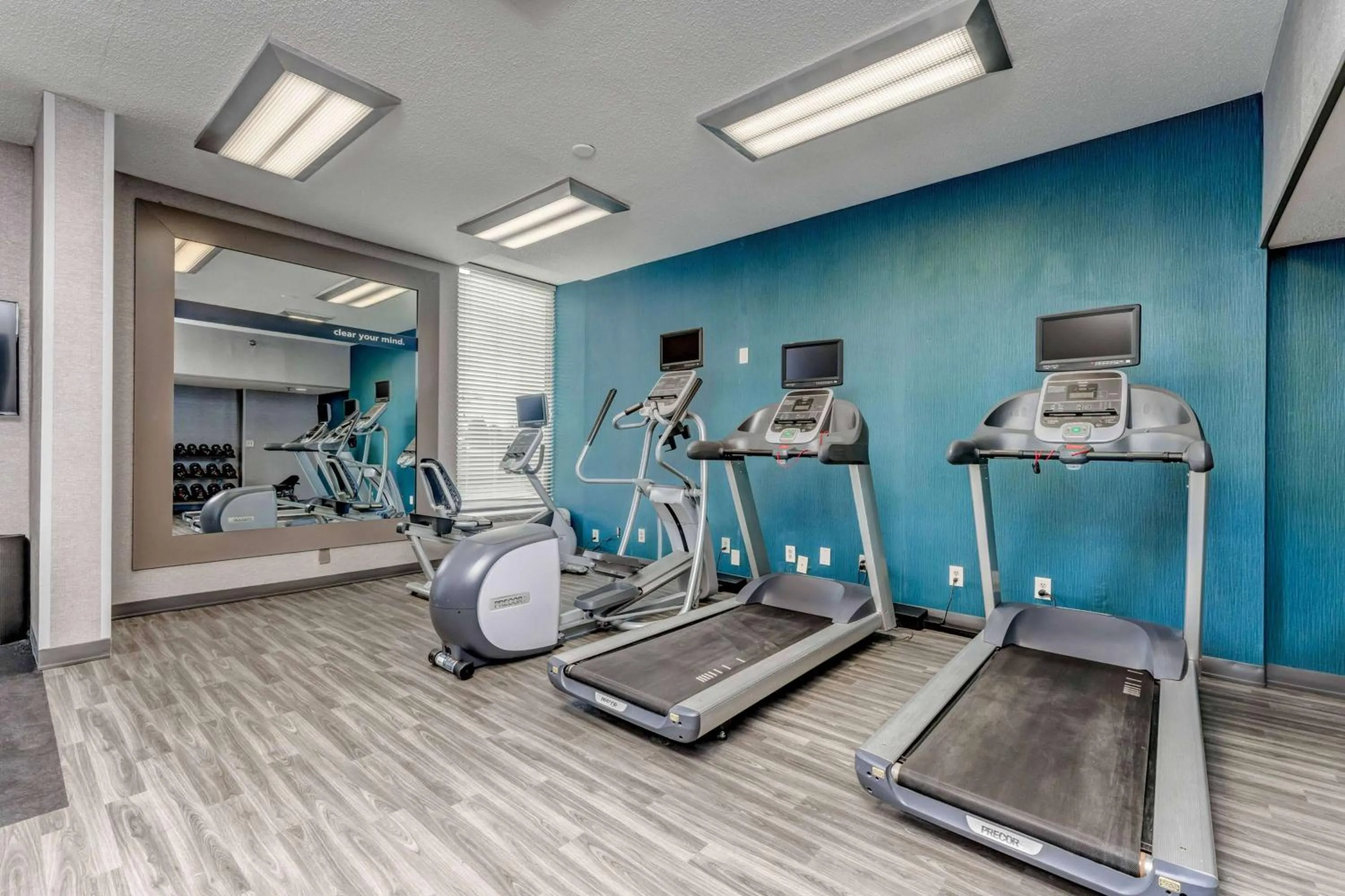 Fitness centre/facilities in Hampton Inn Morgantown