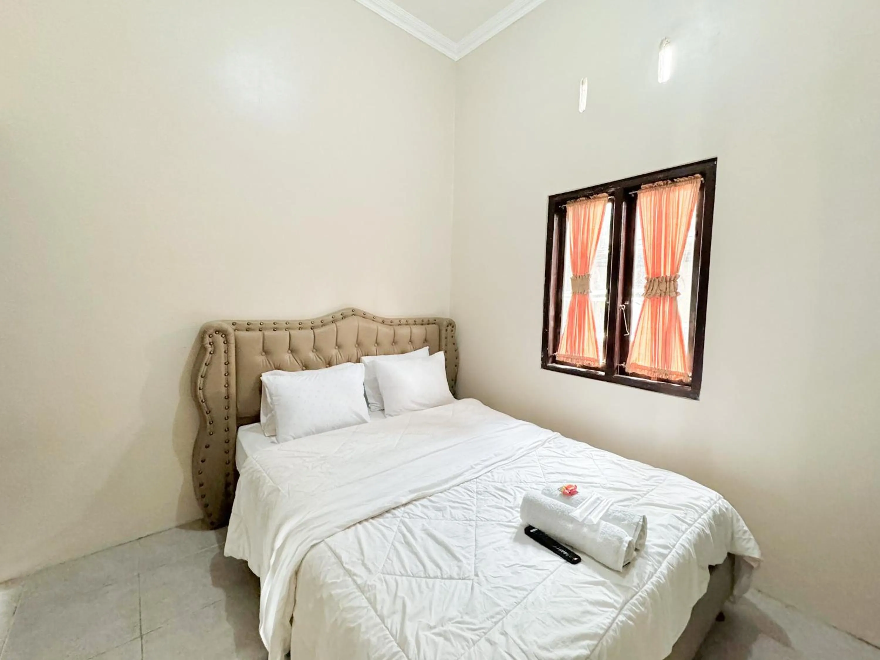 Bedroom, Bed in OWK Homestay Syariah Mitra RedDoorz Wonosobo