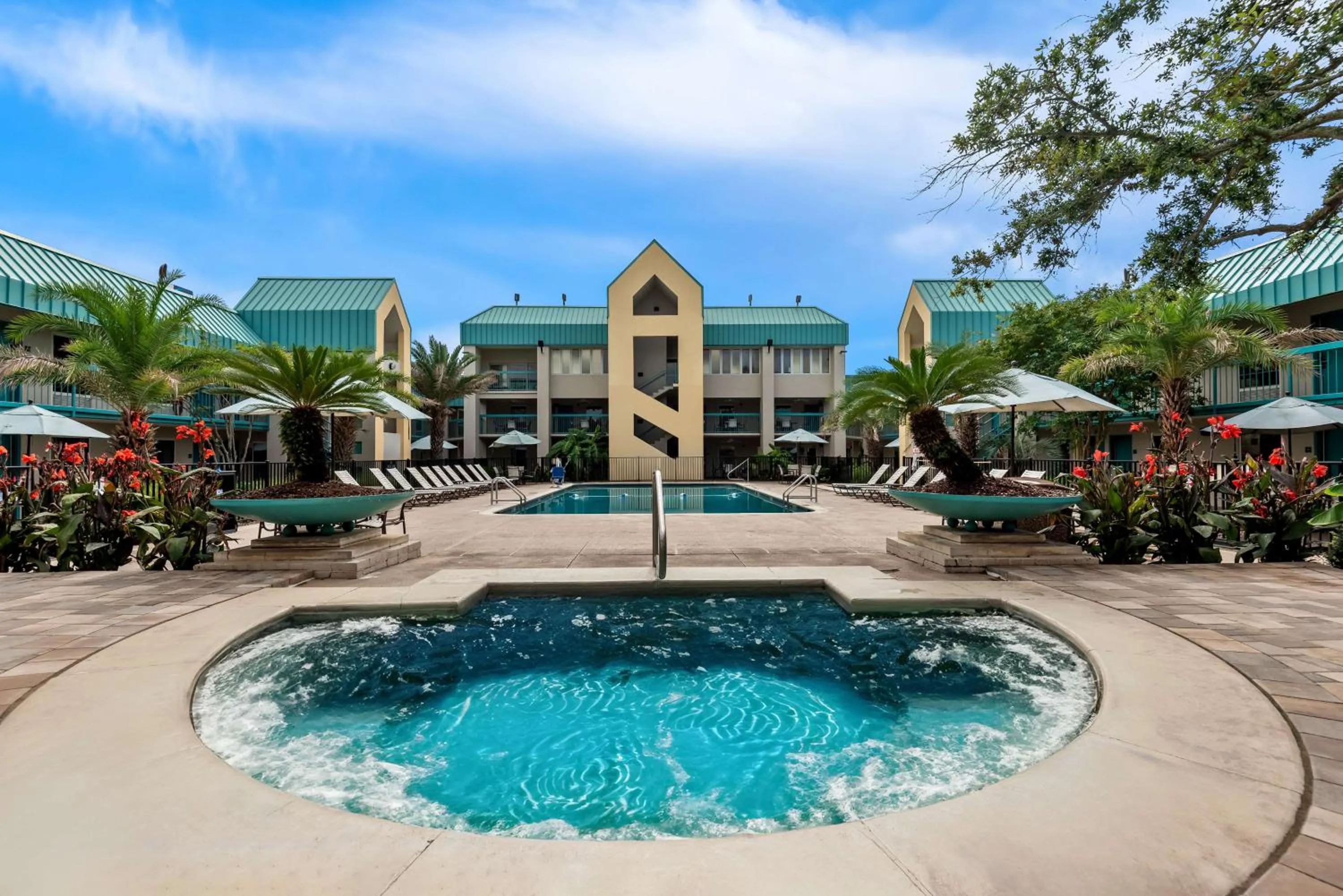 Pool view in Best Western Seaway Inn