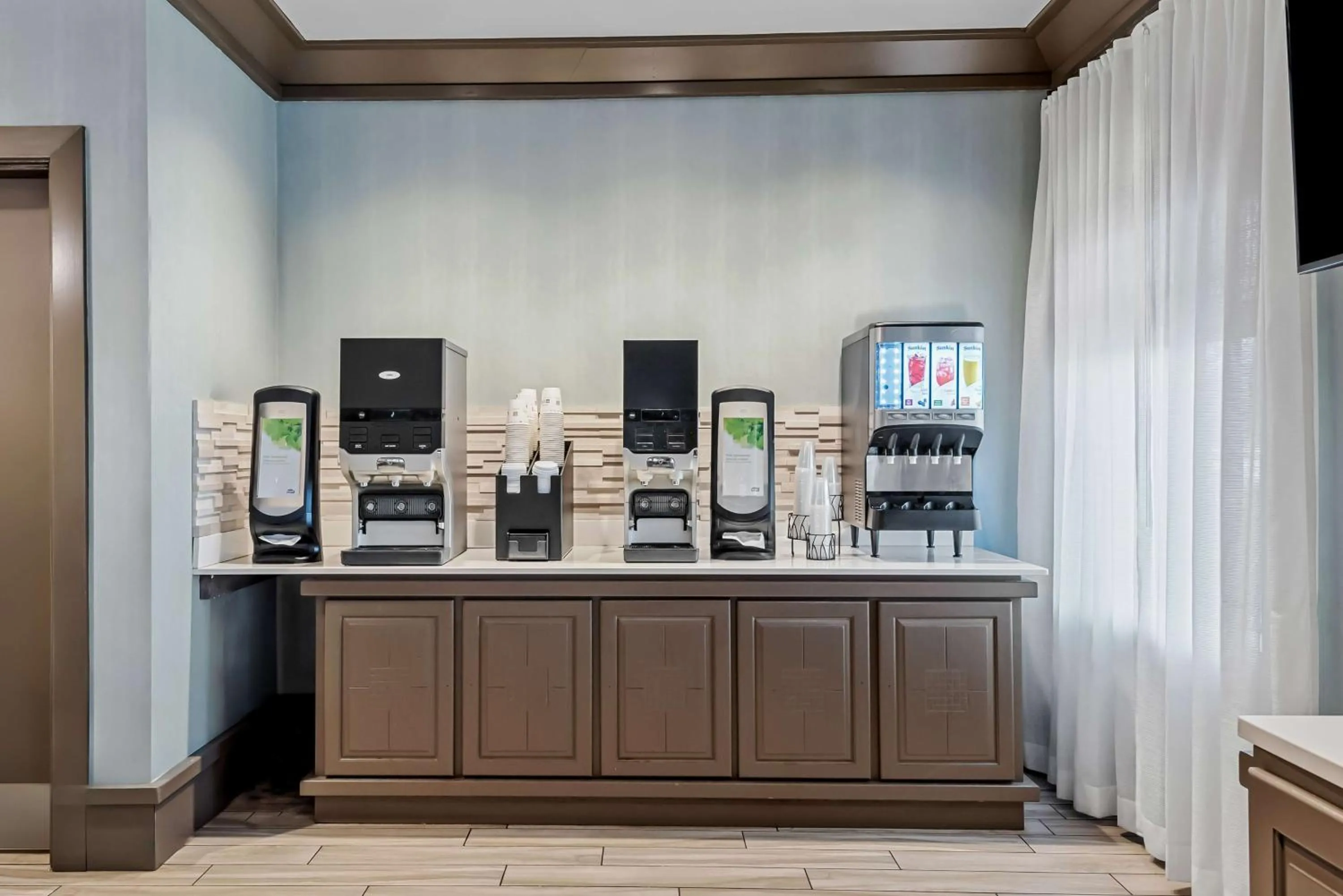 Breakfast in Best Western Seaway Inn