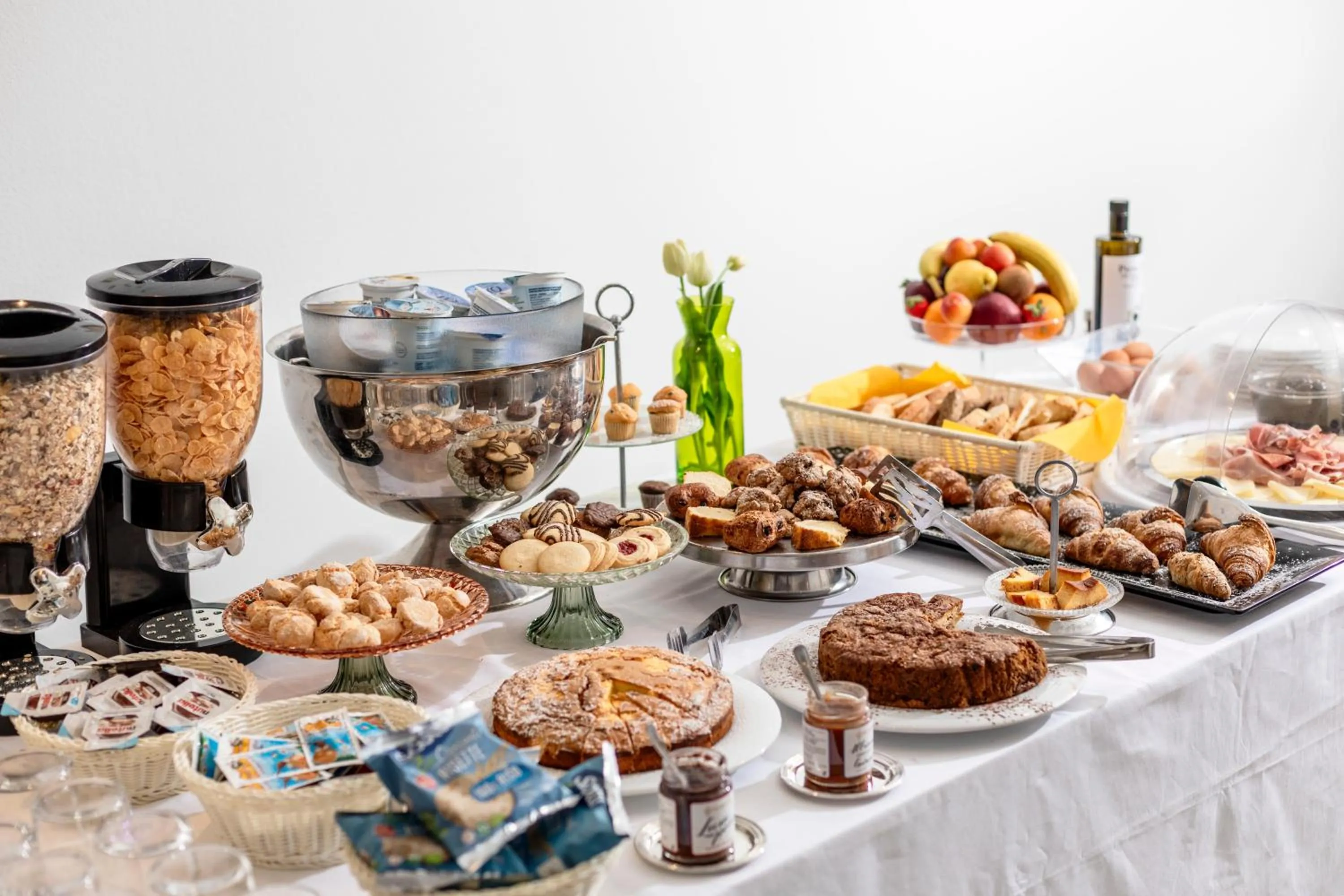 Continental breakfast in Albergo La Rocca