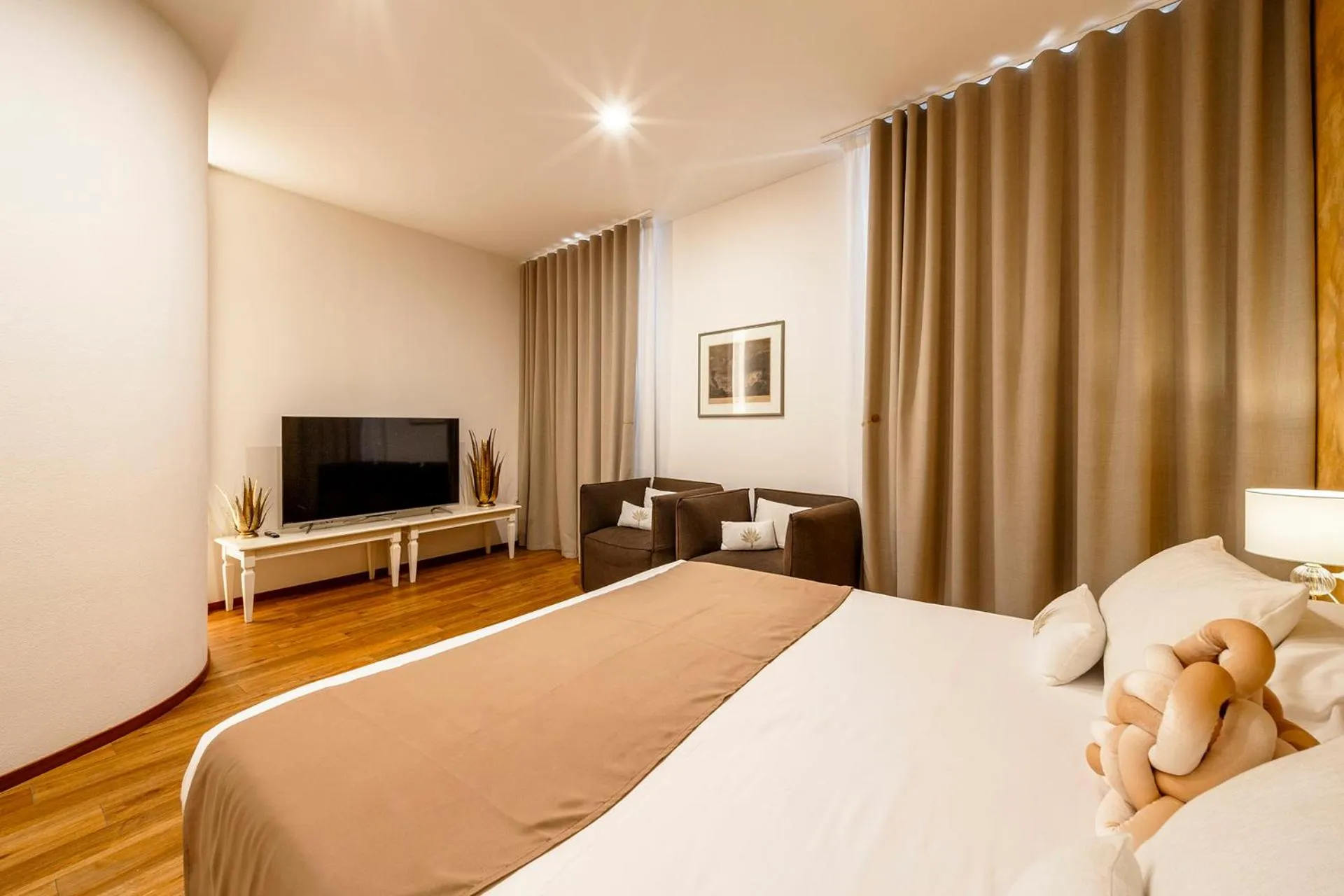 Bedroom, Bed in Albergo La Rocca