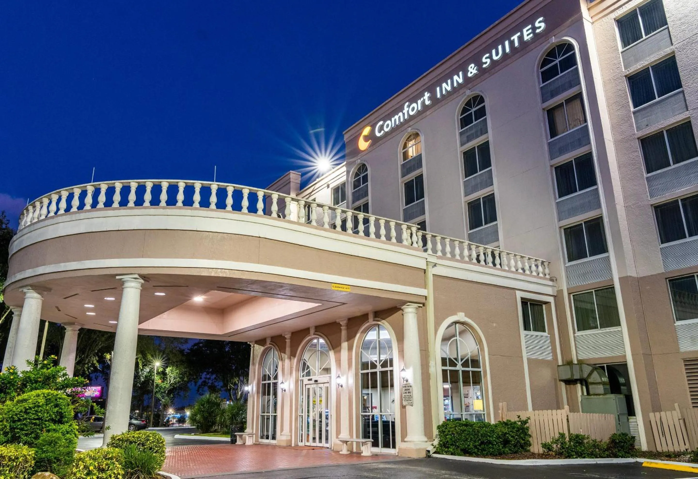 Property building in Comfort Inn & Suites Lakeland North I-4