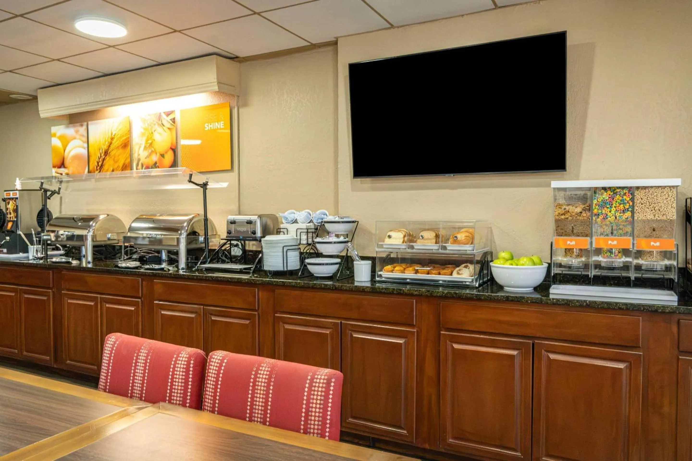 Breakfast in Comfort Inn & Suites Lakeland North I-4