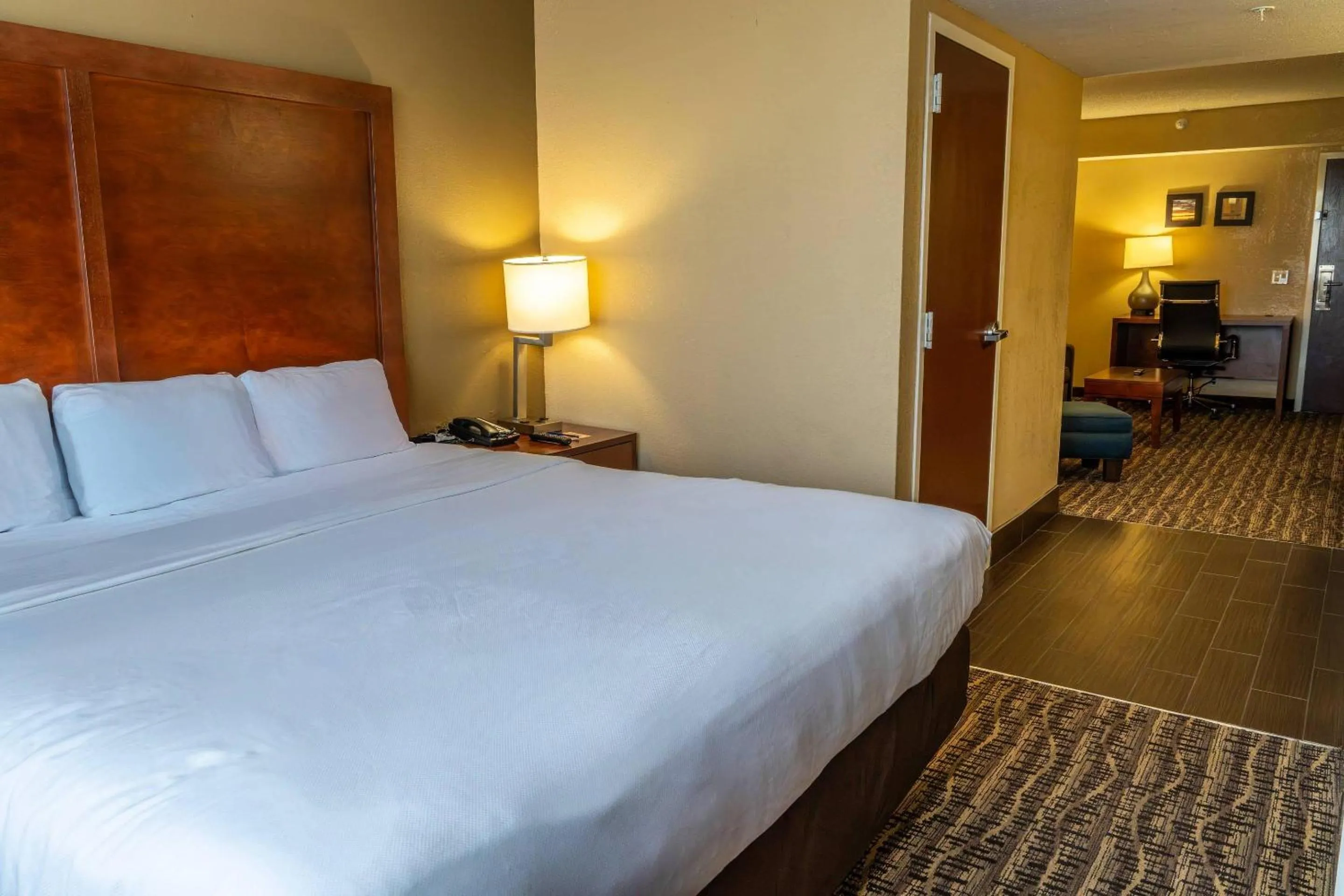 Bedroom, Bed in Comfort Inn & Suites Lakeland North I-4