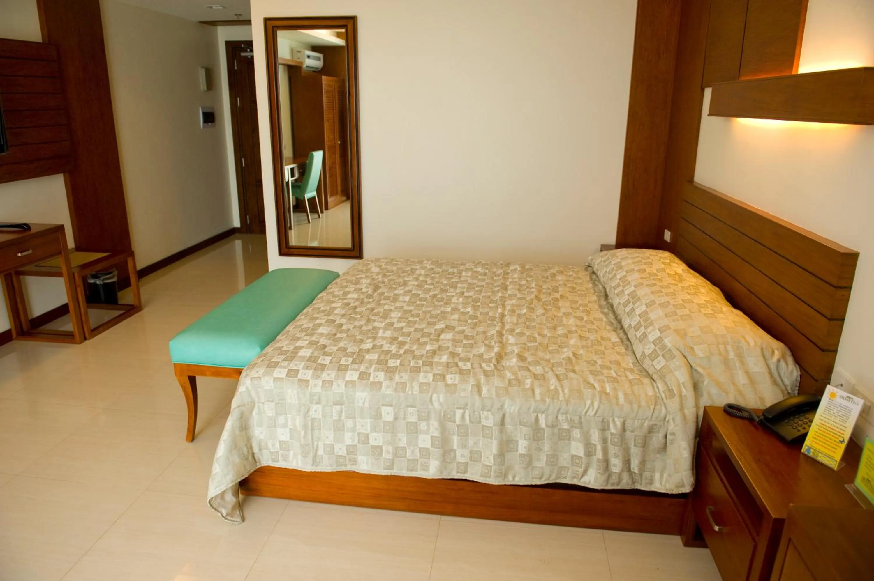 Bed in Skinetics Wellness Center Boutique Hotel