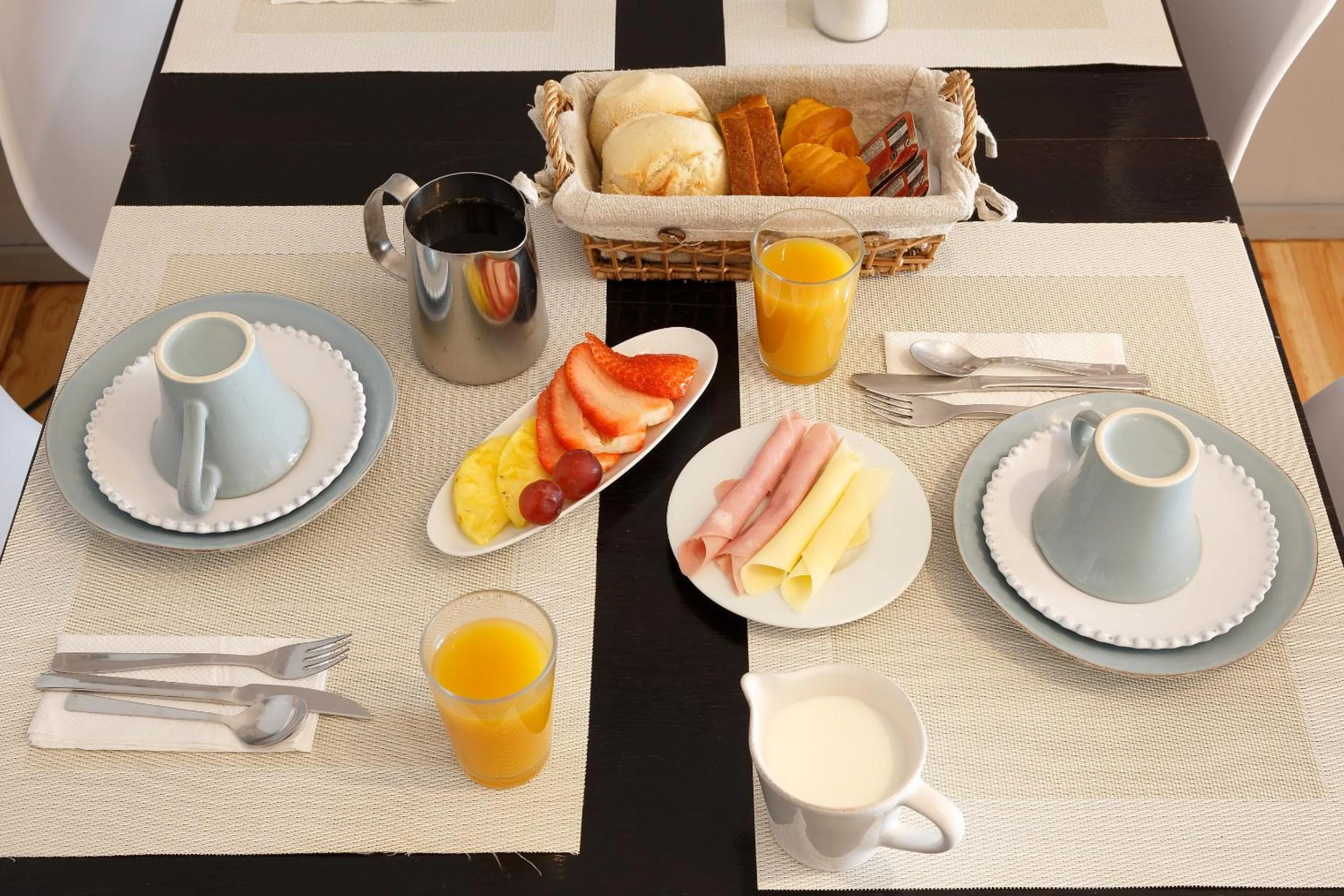 Food and drinks in Oporto House