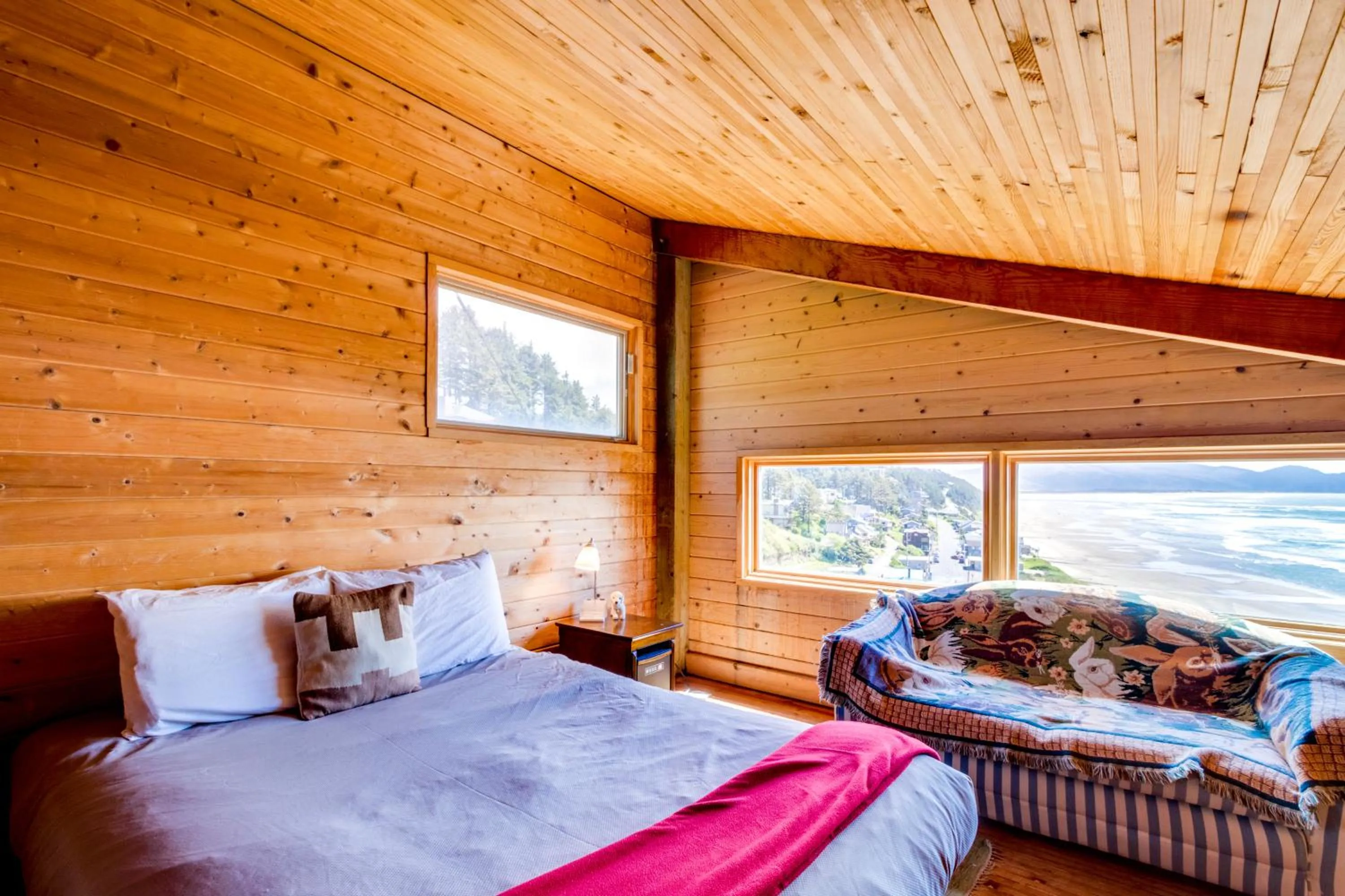 Bed in Escape to Oceanside