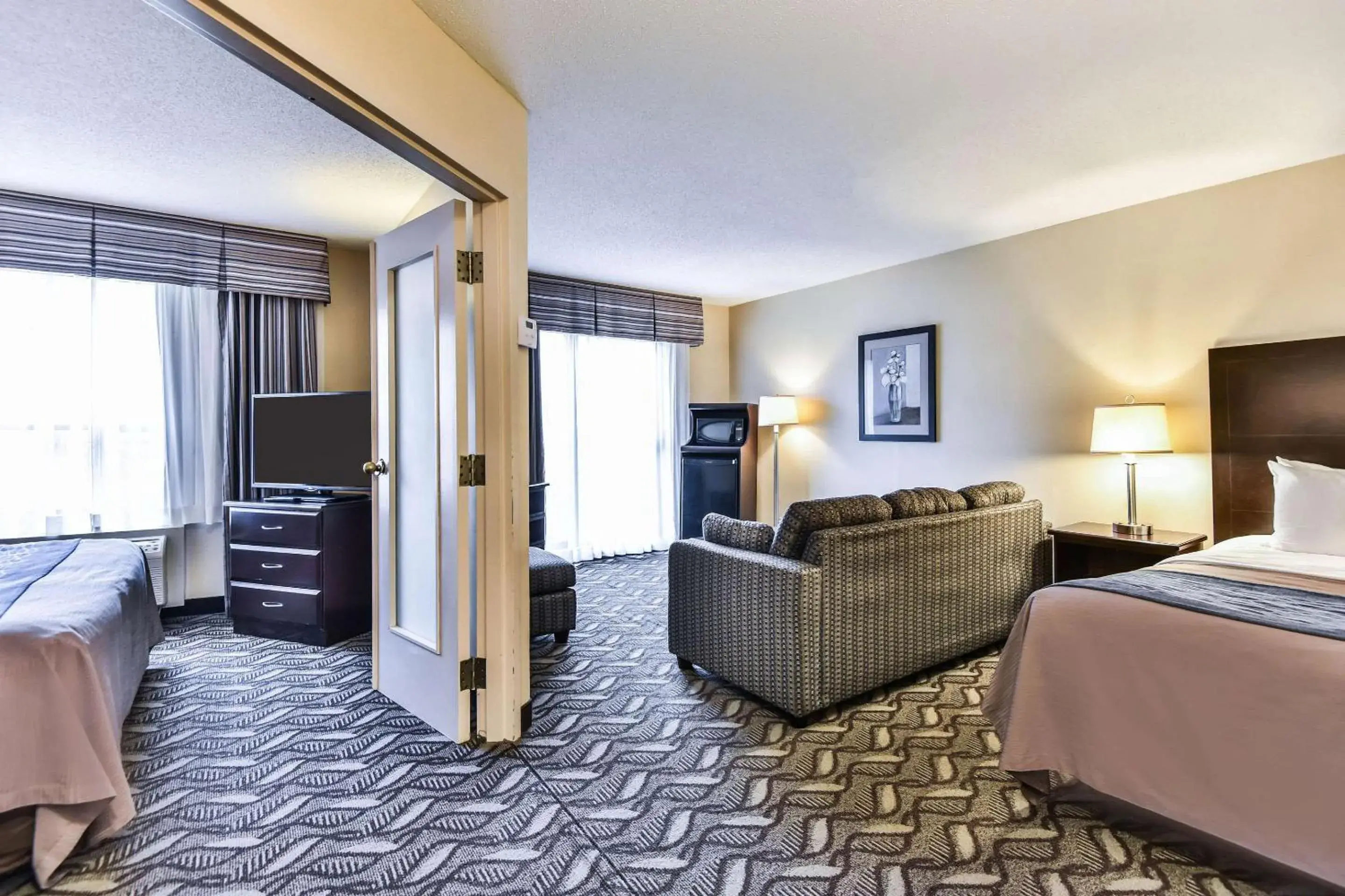 Bedroom, Bed in Comfort Inn & Suites Ambassador Bridge Bedroom, Bed in Comfort Inn & Suites Ambassador Bridge