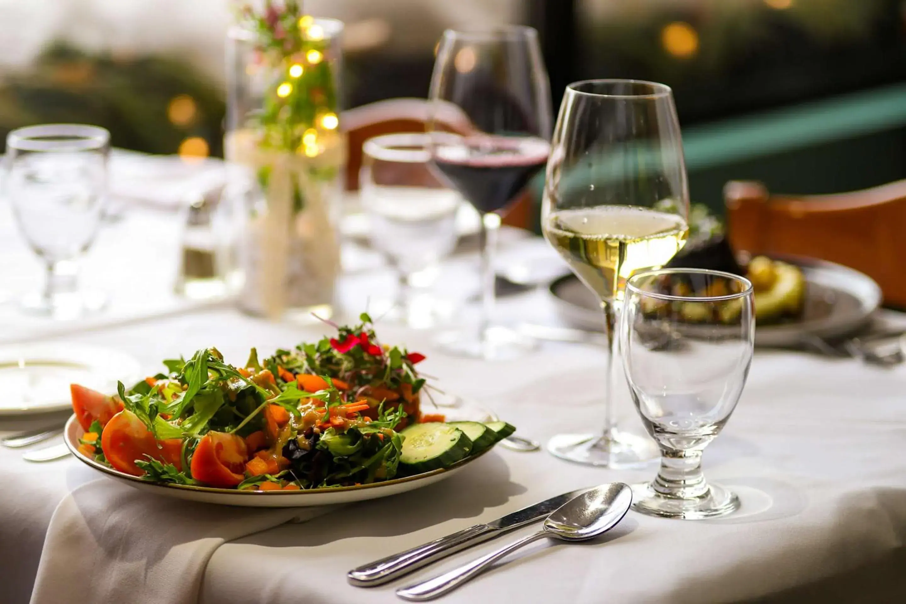 Restaurant/places to eat in Hotel Le Victorin, an Ascend Hotel Collection Member Restaurant/places to eat in Hotel Le Victorin, an Ascend Hotel Collection Member