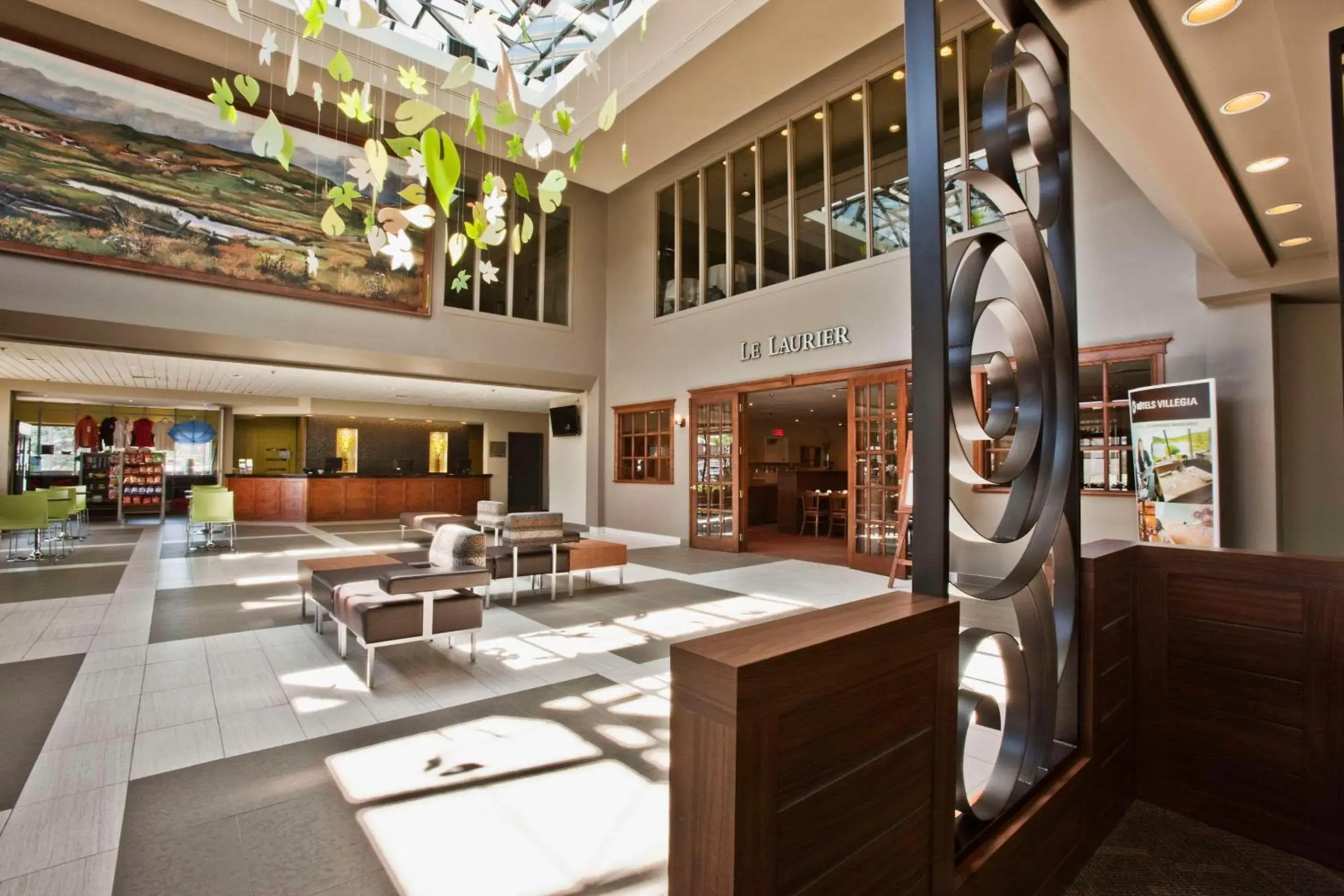 Lobby or reception in Hotel Le Victorin, an Ascend Hotel Collection Member Lobby or reception in Hotel Le Victorin, an Ascend Hotel Collection Member