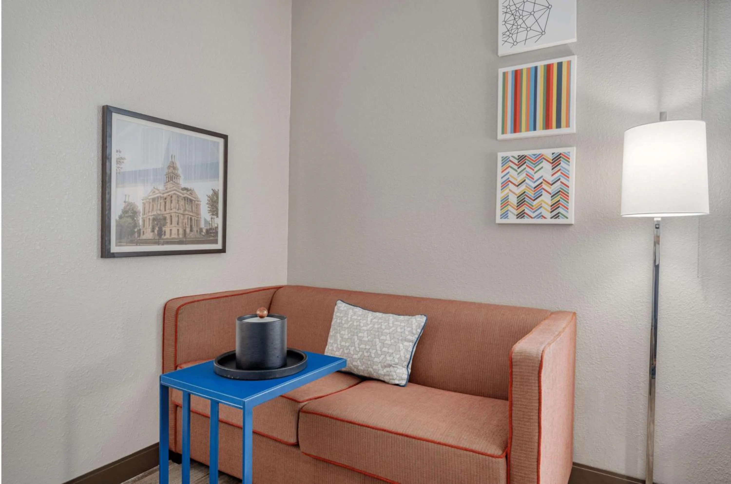 Living room in Hampton Inn by Hilton Washington Court House