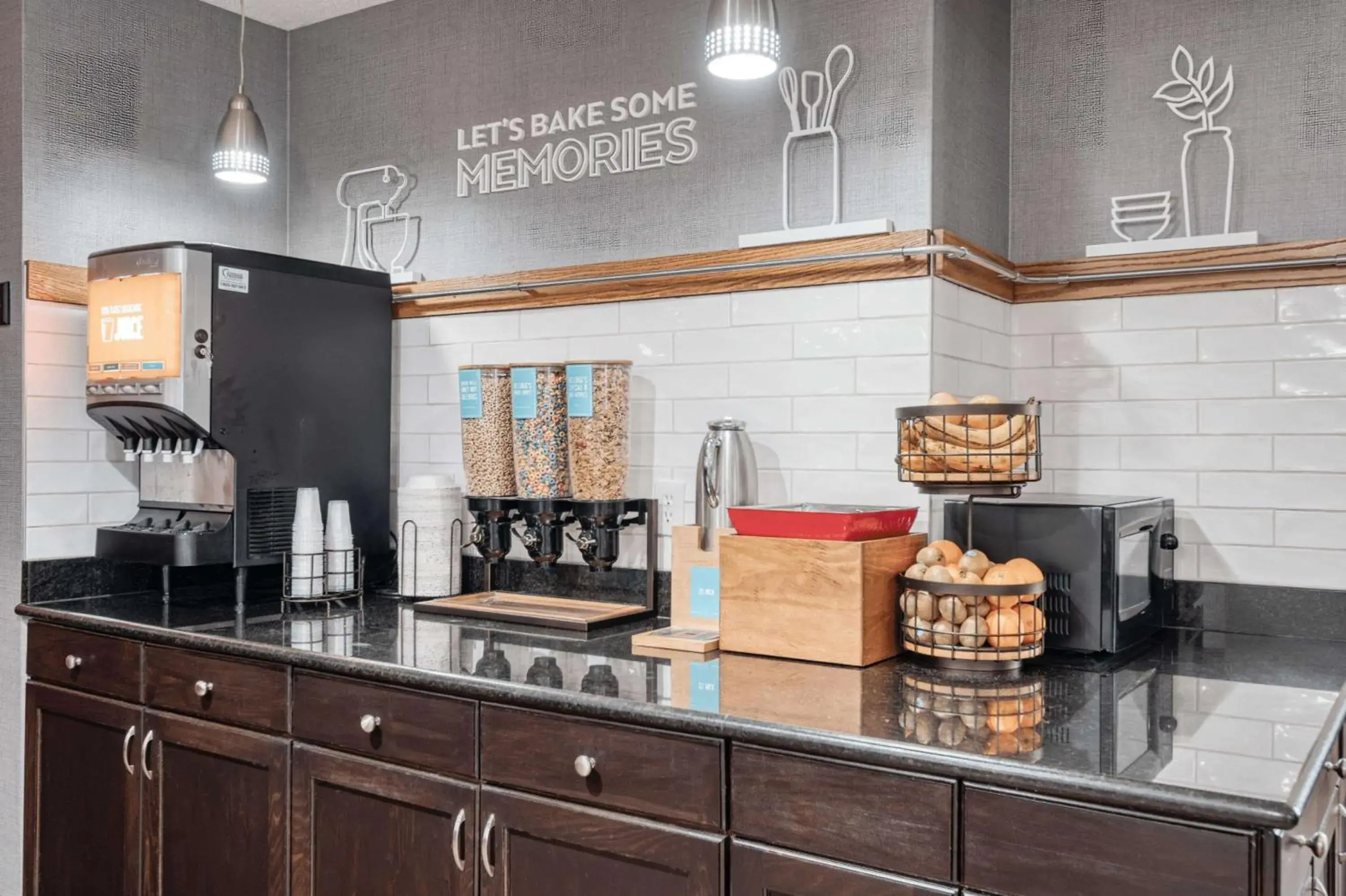 Breakfast in Hampton Inn by Hilton Washington Court House Breakfast in Hampton Inn by Hilton Washington Court House