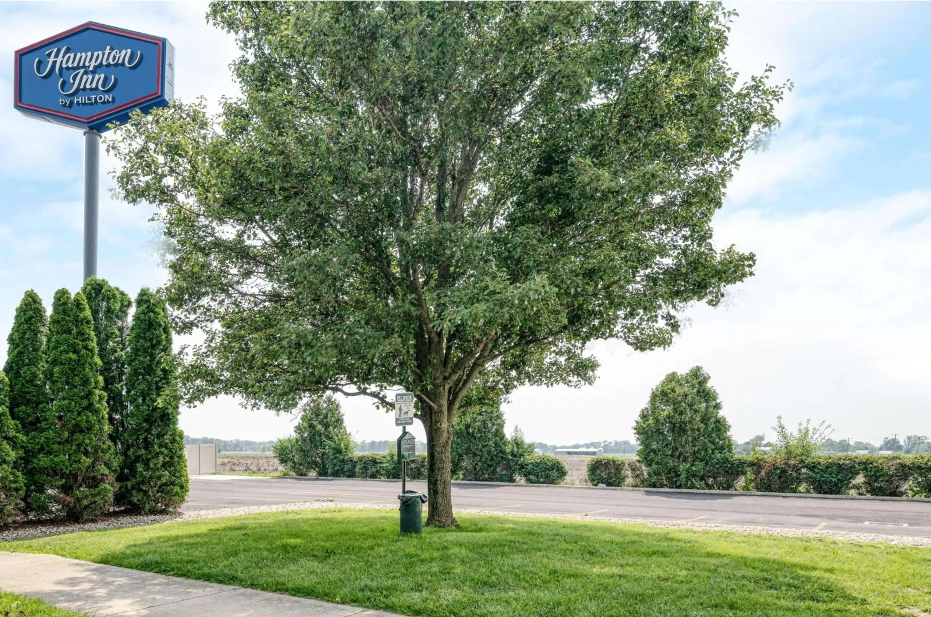 Property building in Hampton Inn by Hilton Washington Court House Property building in Hampton Inn by Hilton Washington Court House