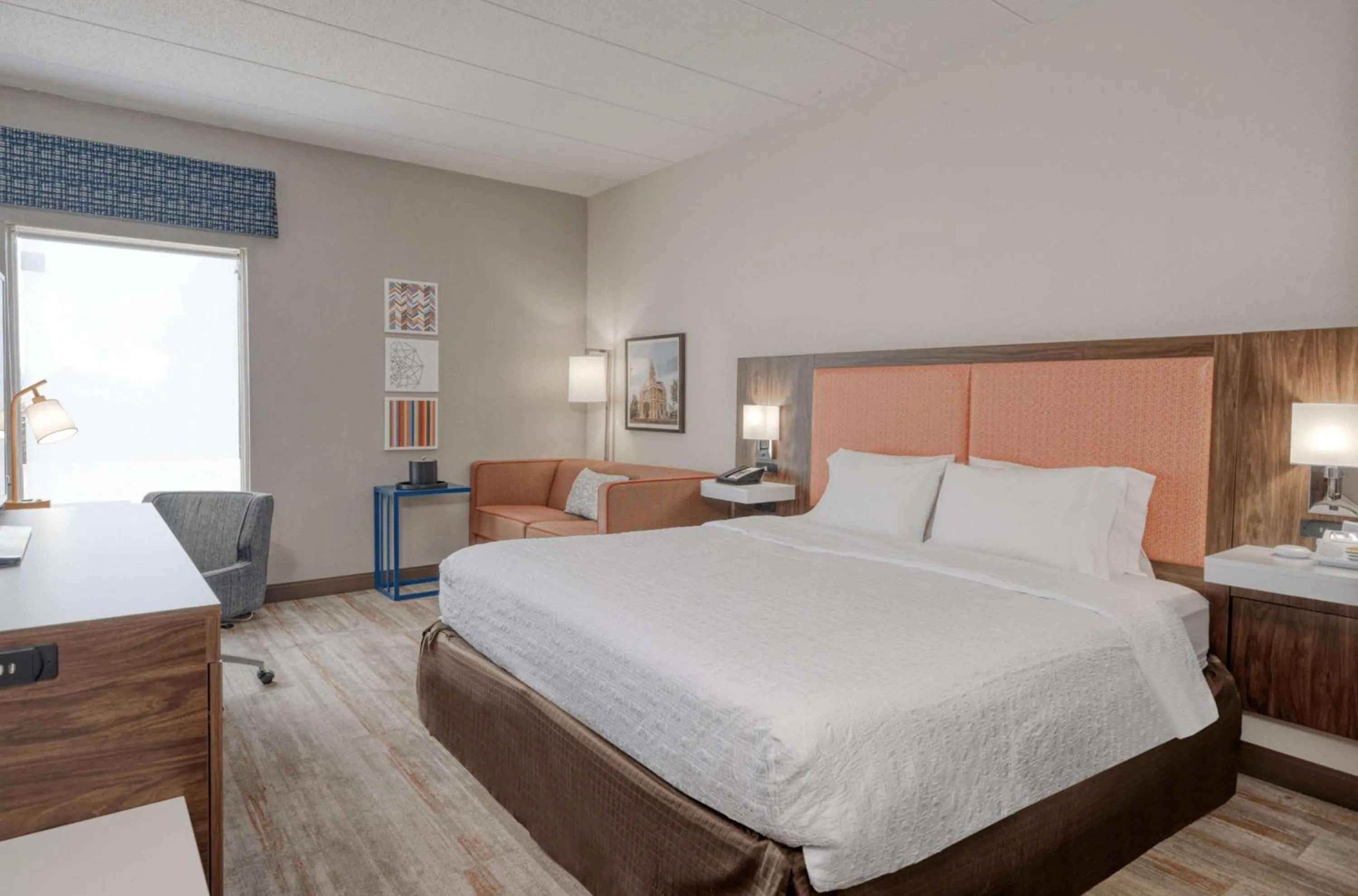 Living room, Bed in Hampton Inn by Hilton Washington Court House