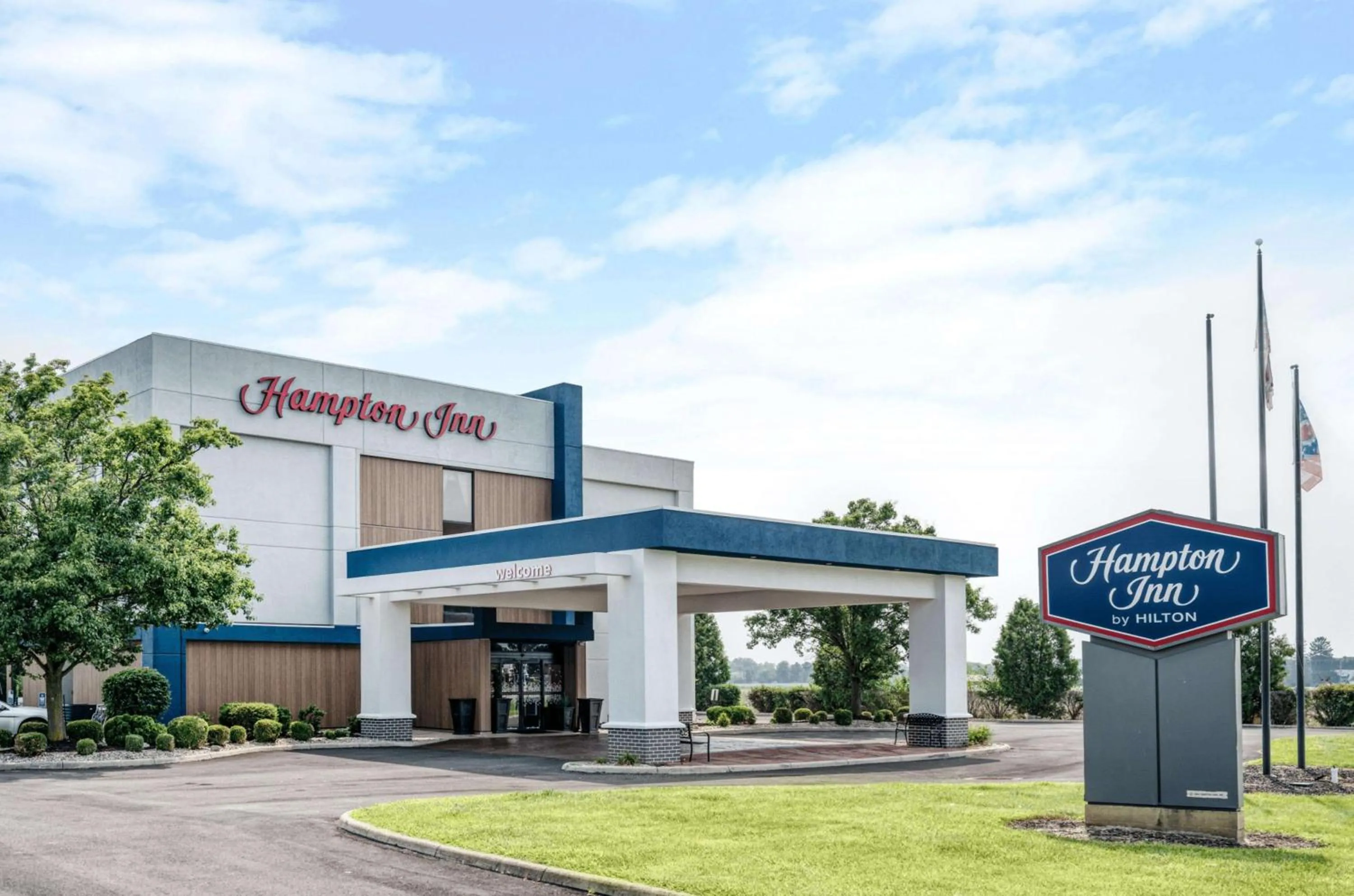 Property building in Hampton Inn by Hilton Washington Court House