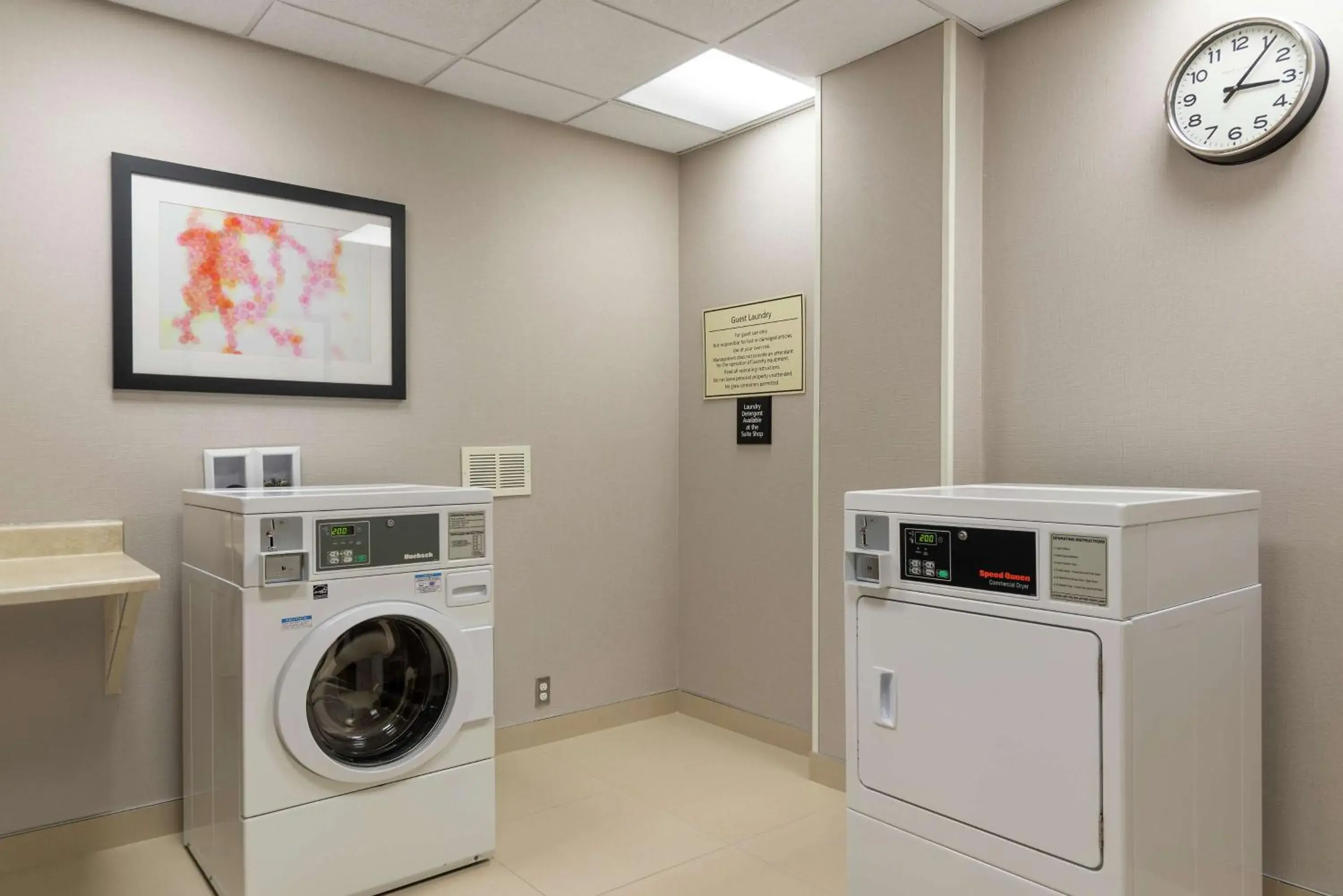 Property building in Hampton Inn Akron-South Property building in Hampton Inn Akron-South