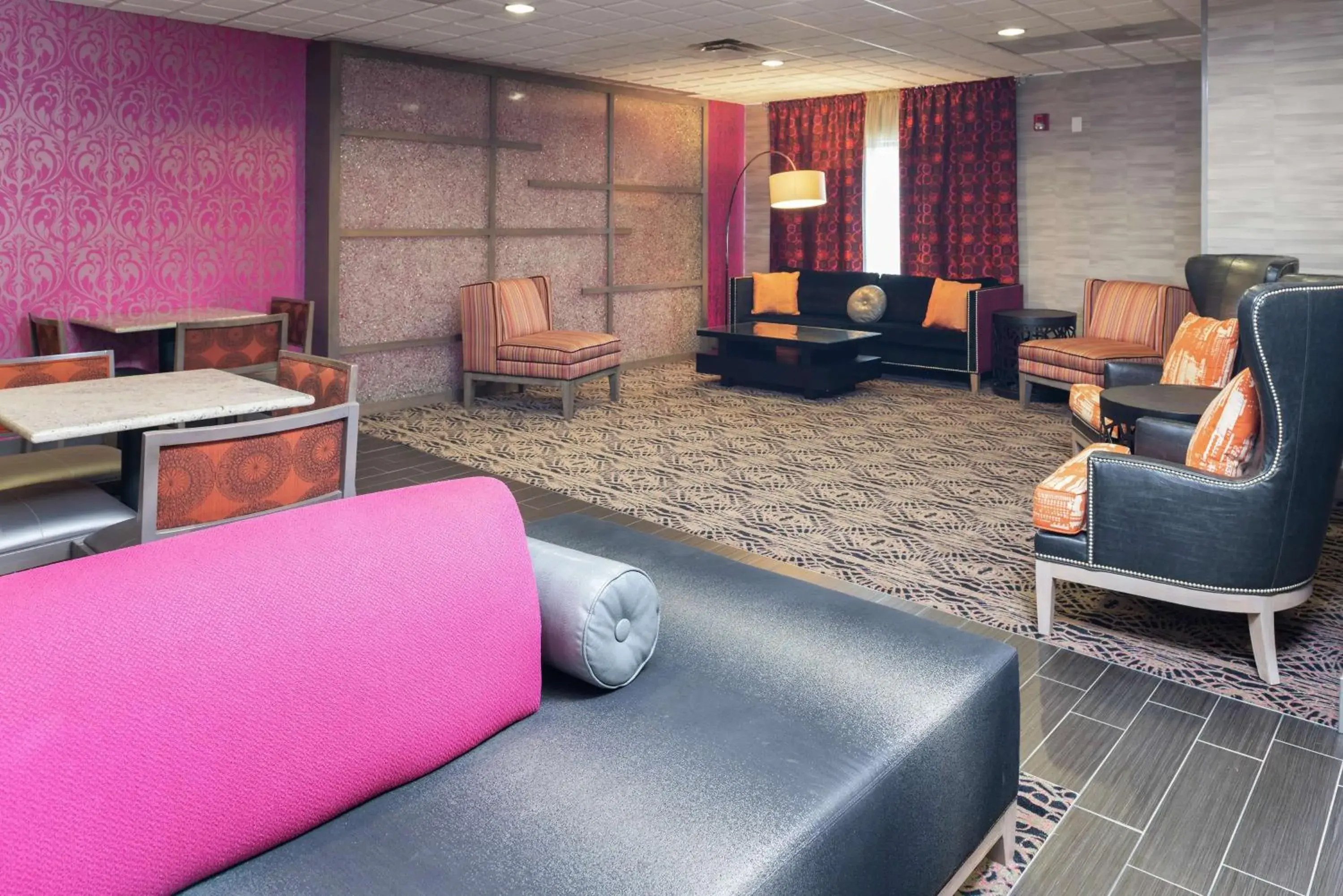 Lobby or reception in Hampton Inn Akron-South Lobby or reception in Hampton Inn Akron-South