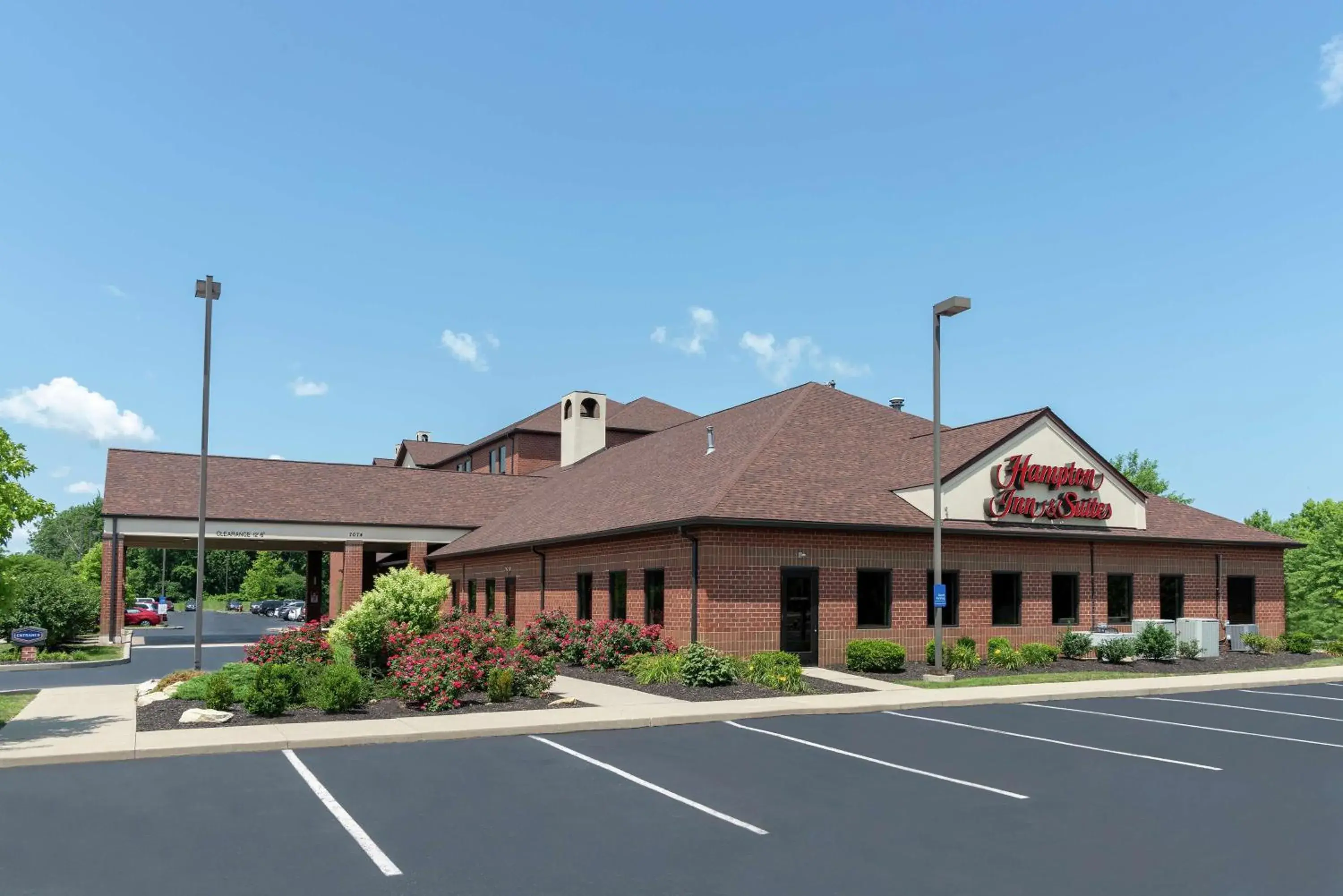 Property building in Hampton Inn & Suites Cleveland-Airport/Middleburg Heights Property building in Hampton Inn & Suites Cleveland-Airport/Middleburg Heights