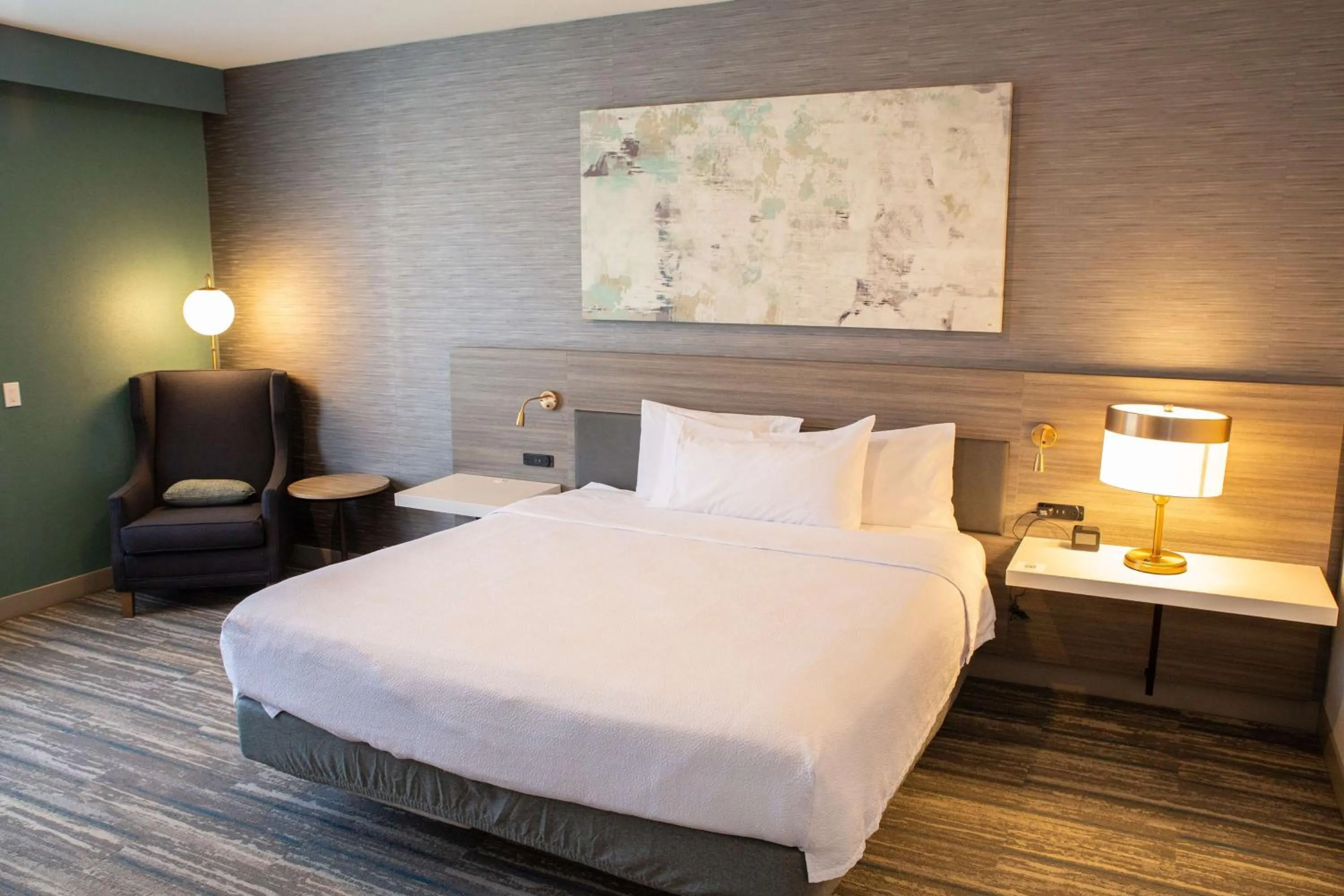 Bed in Hilton Garden Inn Montebello / Los Angeles