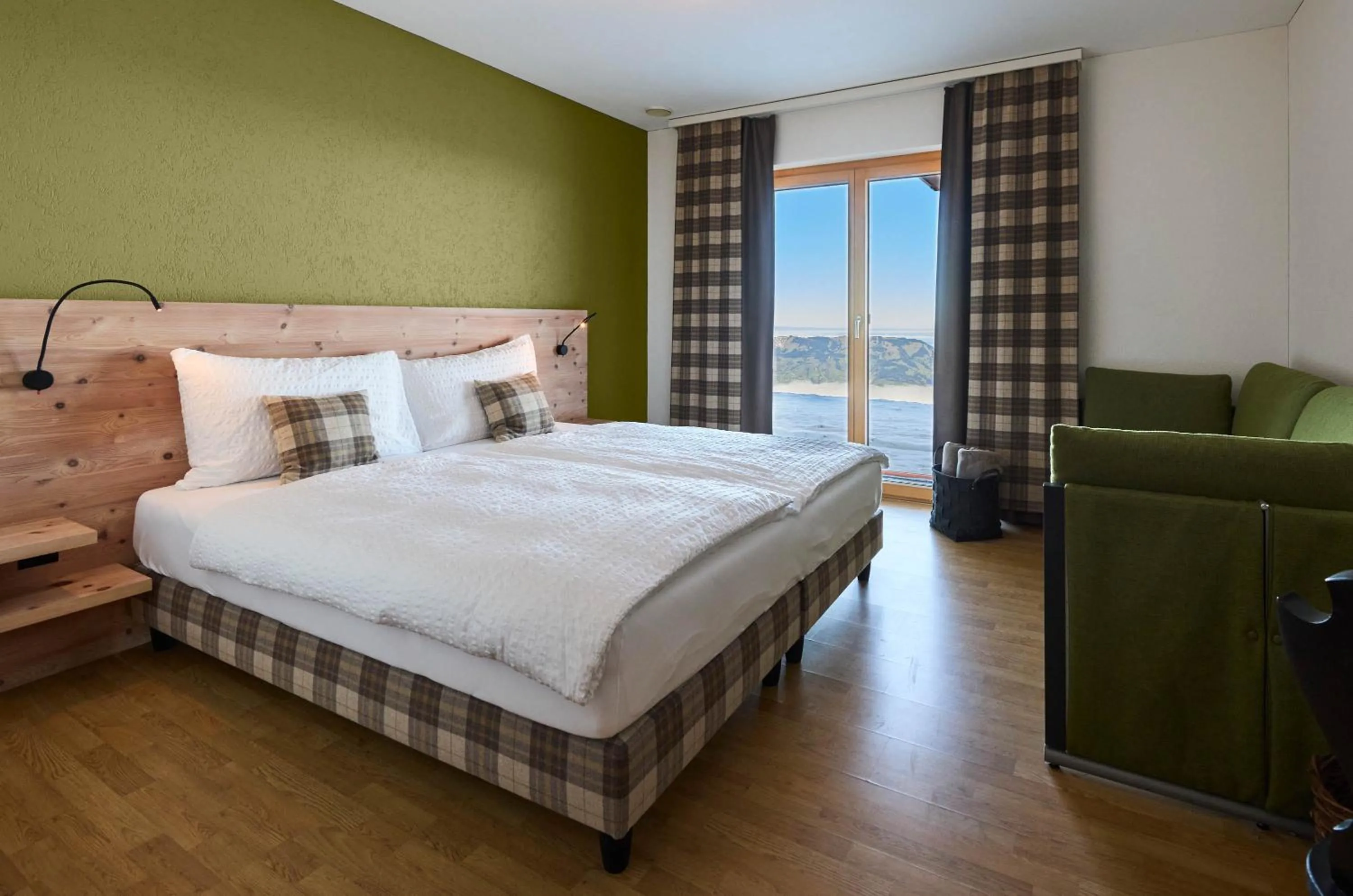 Photo of the whole room, Bed in Fronalpstock Hotel & Restaurant