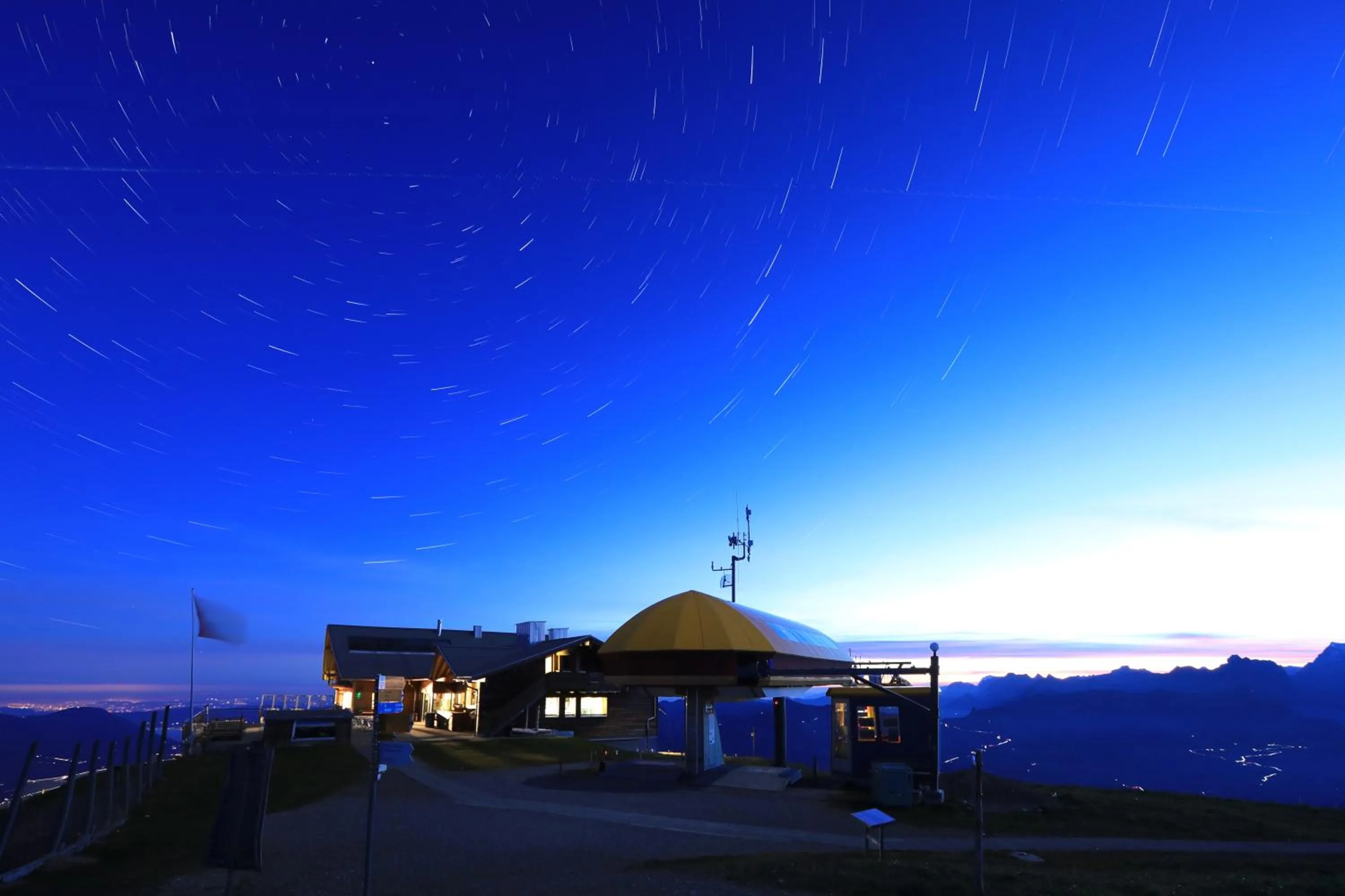 Facade/entrance in Fronalpstock Hotel & Restaurant