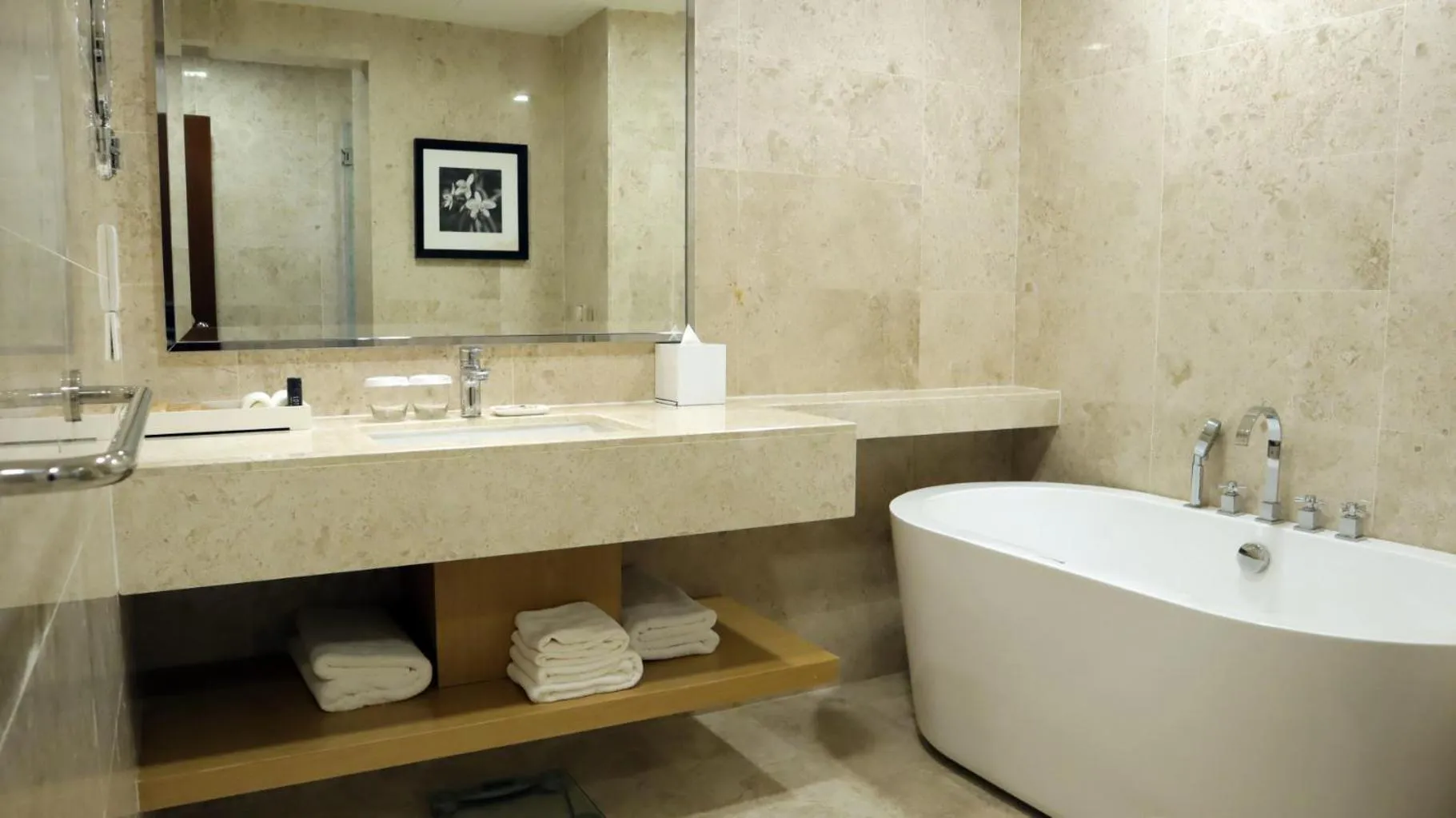 Bathroom in The Chateau Spa & Wellness Resort