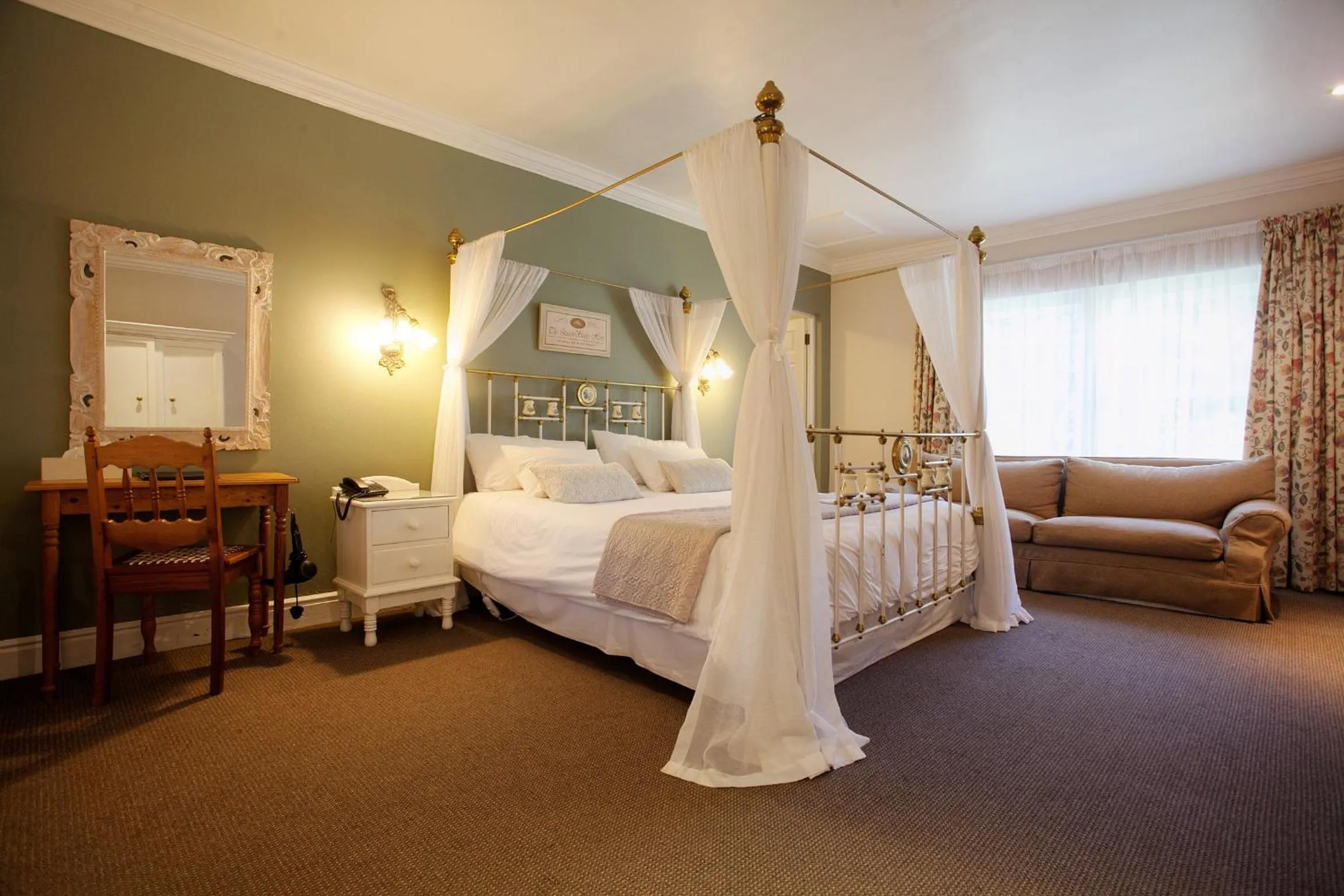 Coffee/tea facilities, Bed in Tsitsikamma Village Inn