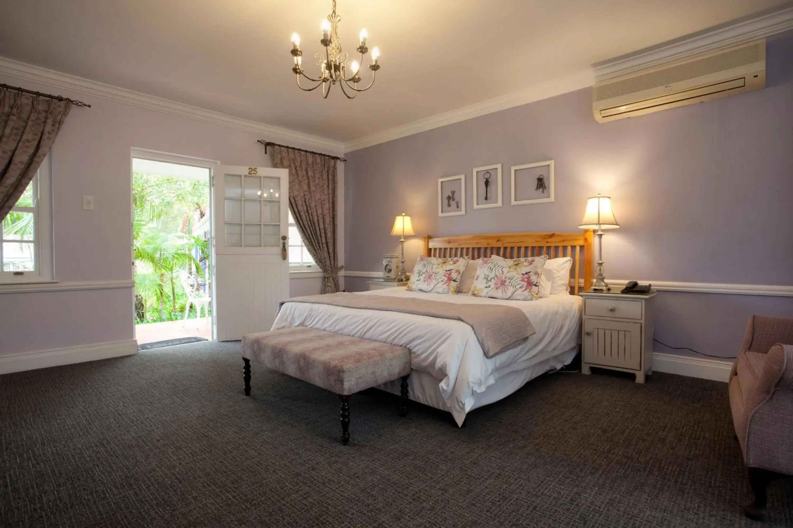 Coffee/tea facilities, Bed in Tsitsikamma Village Inn Coffee/tea facilities, Bed in Tsitsikamma Village Inn