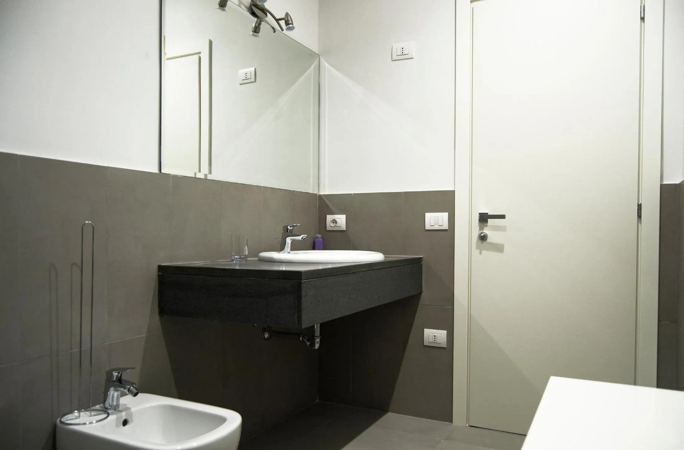 Bathroom in "Panoramic Terrazza - Napoli"