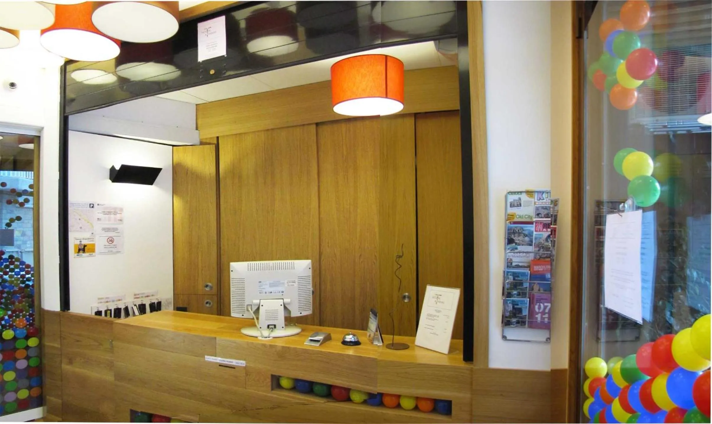 Lobby or reception in Hostal Athenas