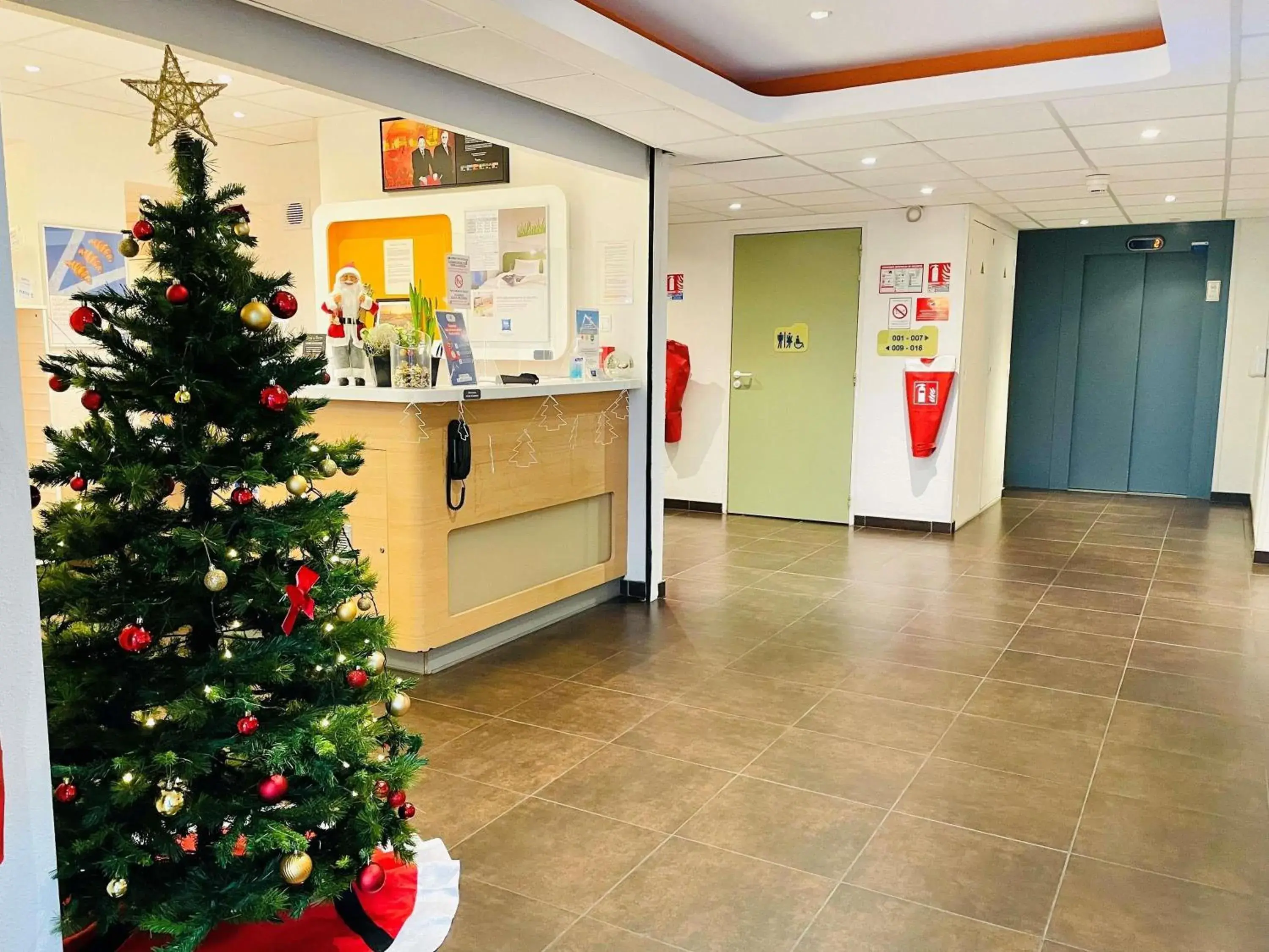 Property building in ibis budget Roye Property building in ibis budget Roye