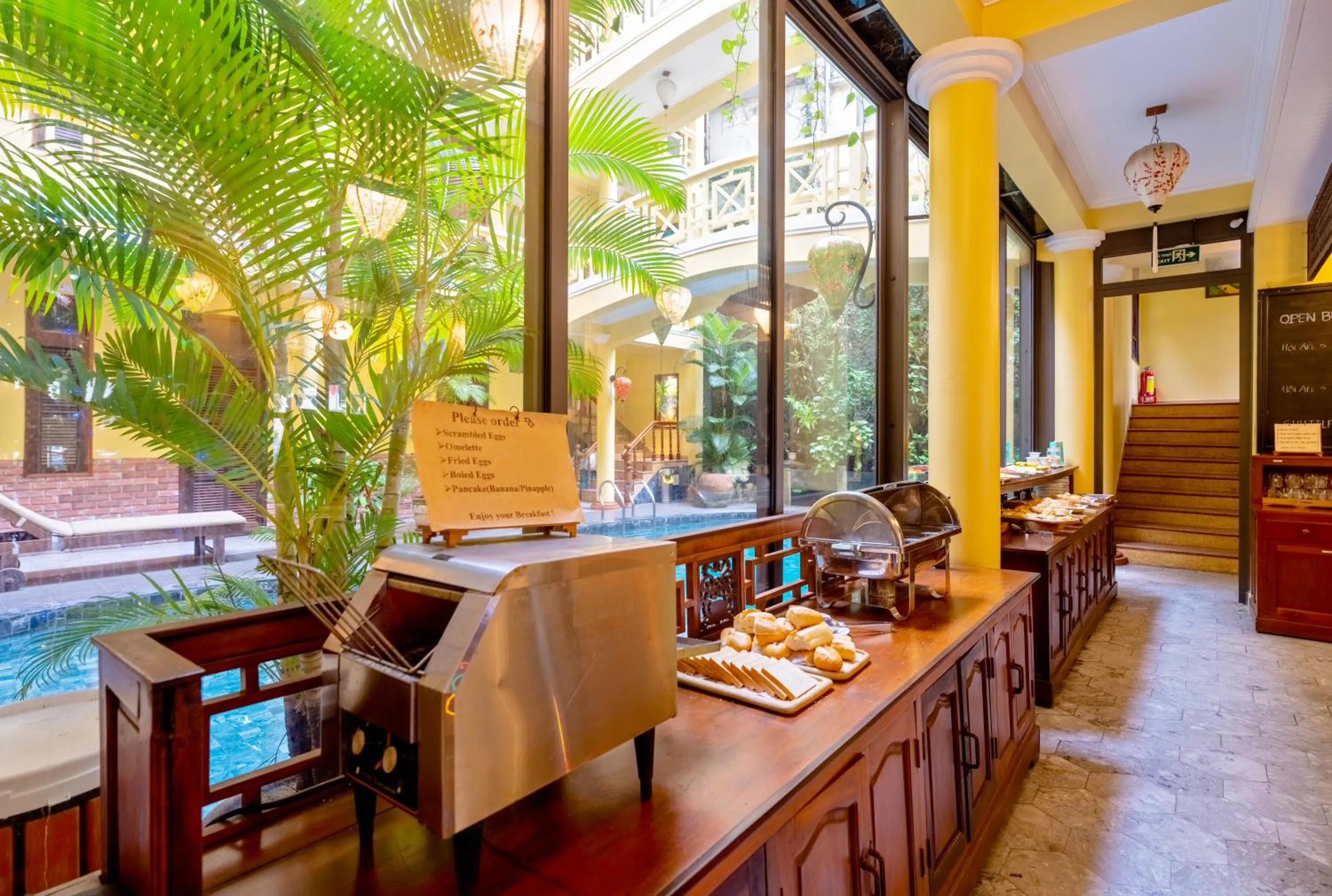 Food and drinks in Thanh Van 1 Hotel