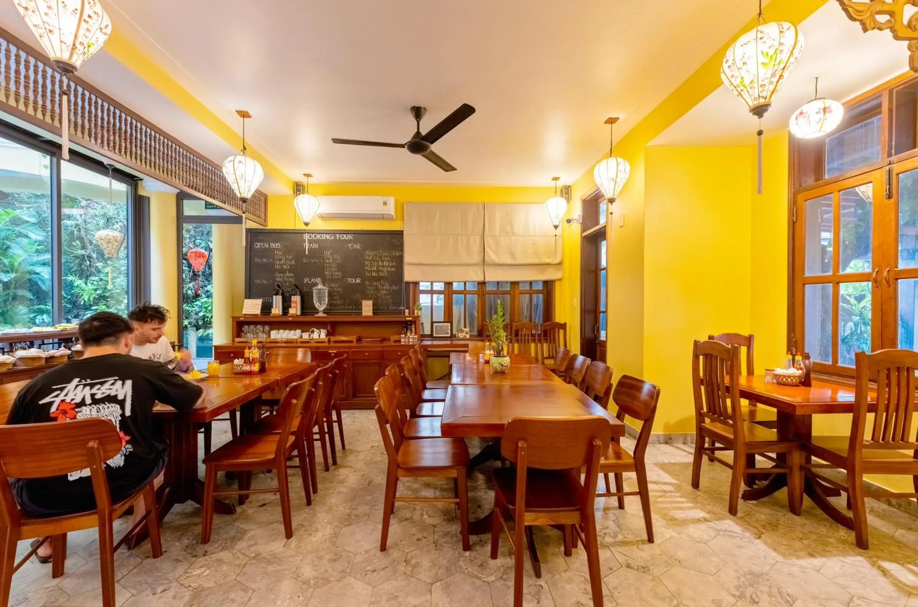 Restaurant/places to eat in Thanh Van 1 Hotel Restaurant/places to eat in Thanh Van 1 Hotel