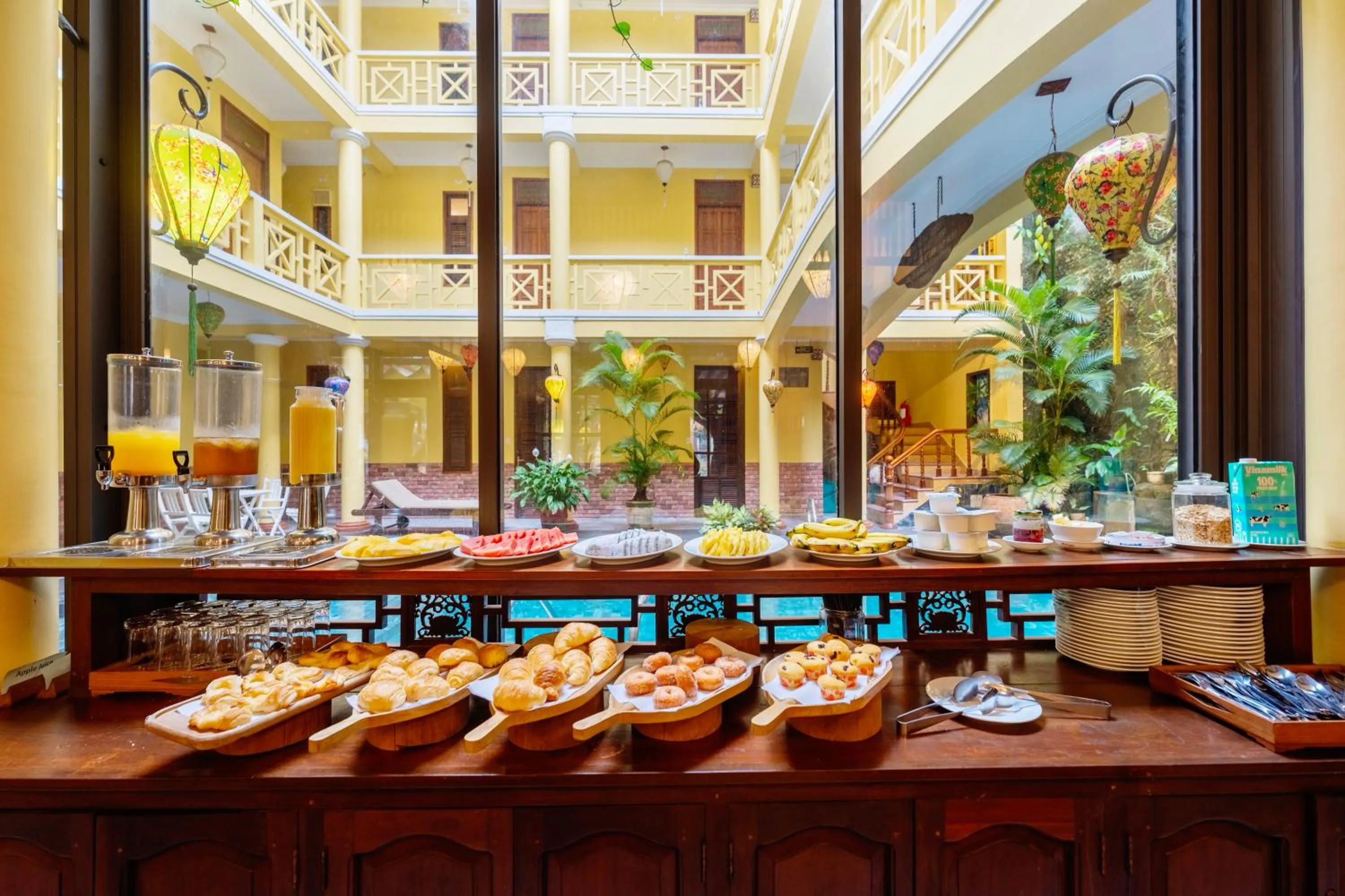 Food and drinks in Thanh Van 1 Hotel