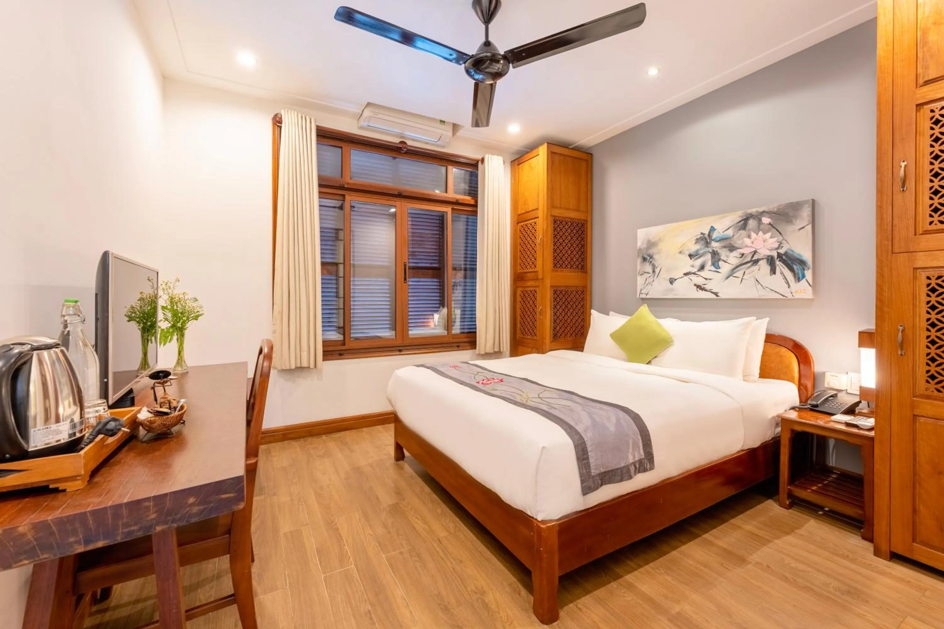 Bedroom, Bed in Thanh Van 1 Hotel