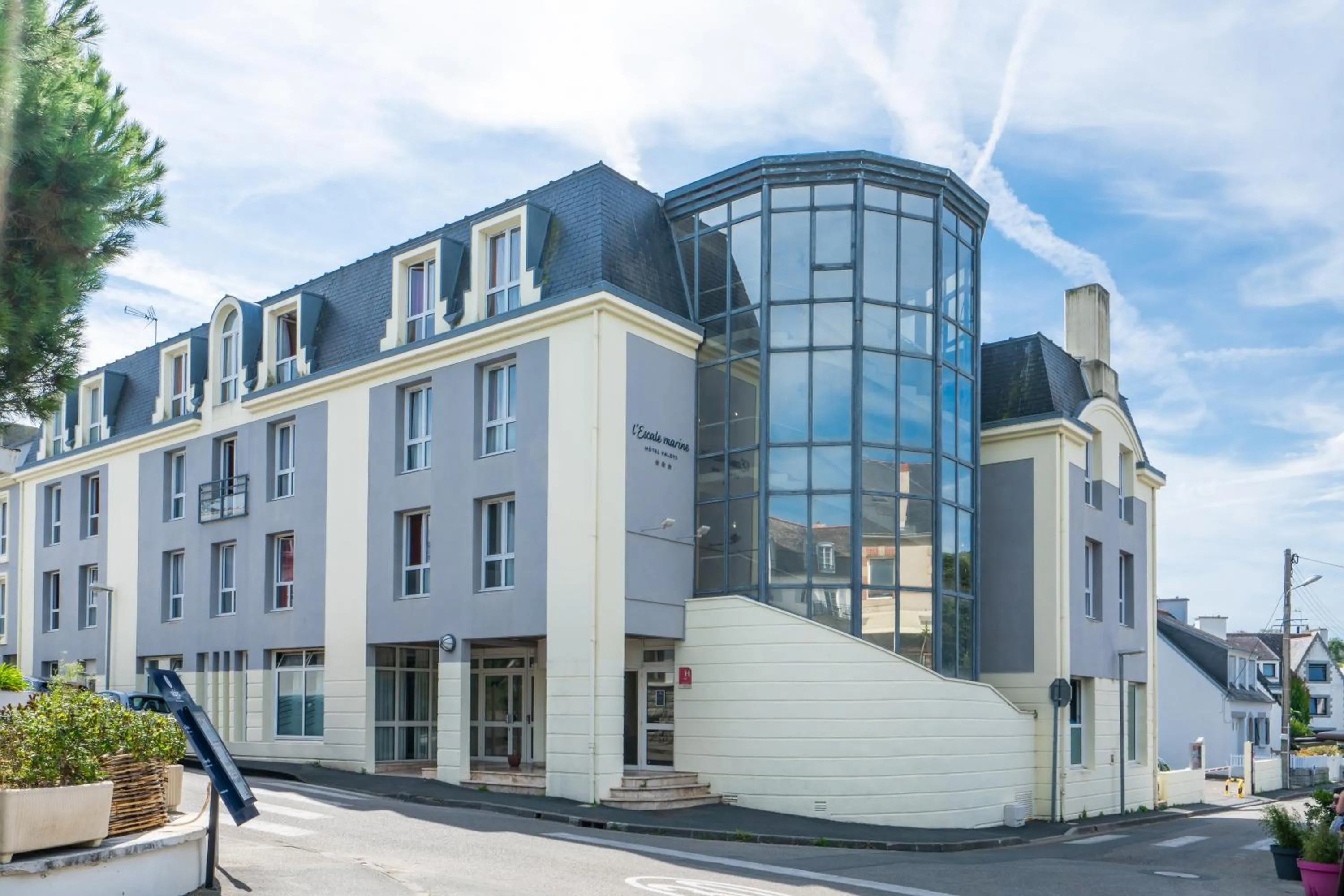Property Building in Première Classe Douarnenez