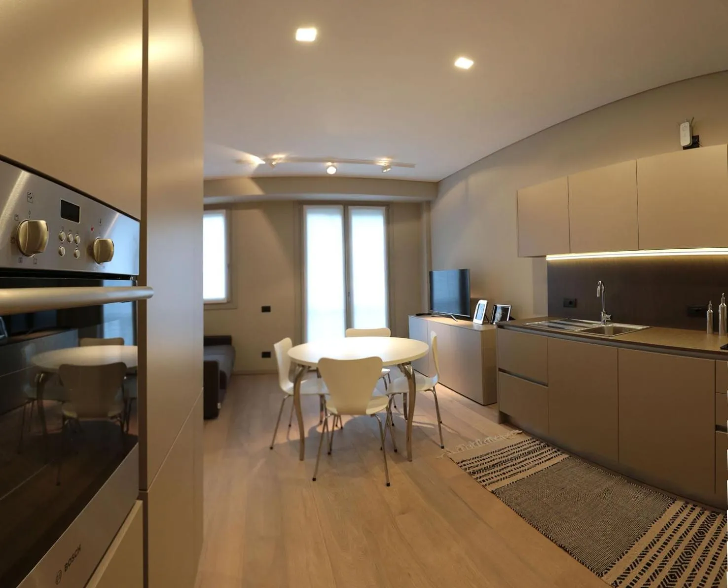 Kitchen or kitchenette in Suite Porta Romana #2