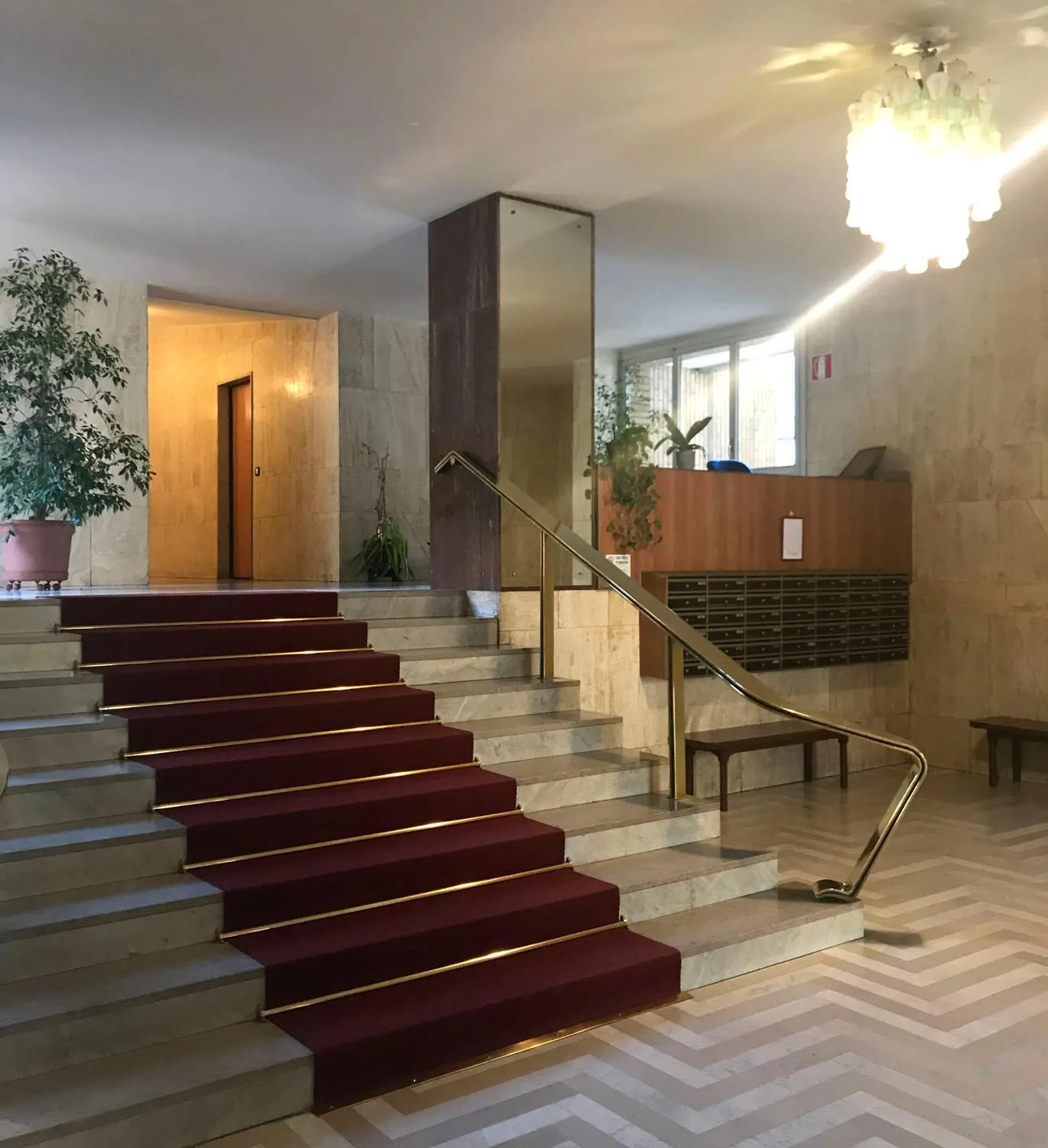 Lobby or reception in Suite Porta Romana #2
