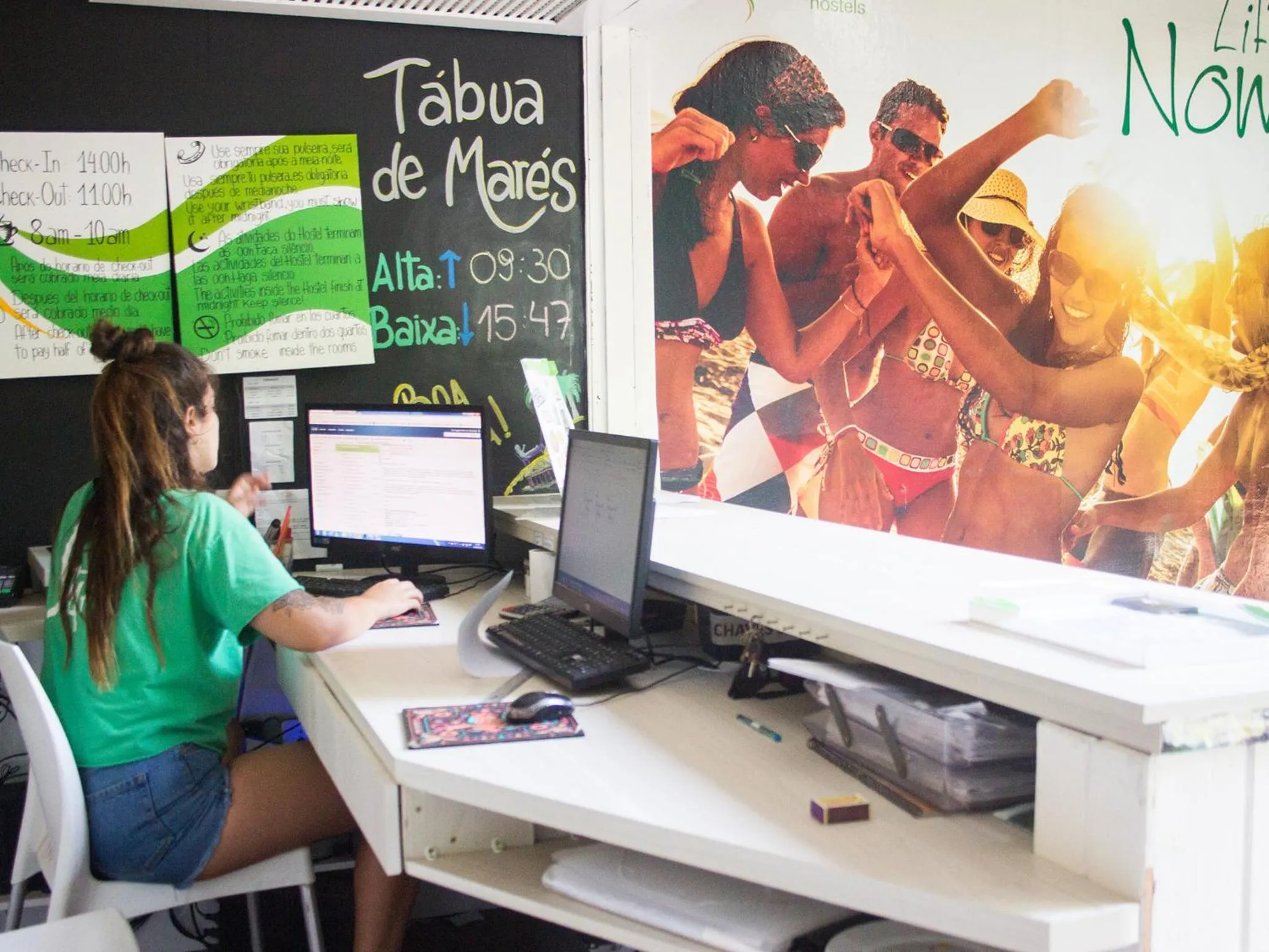 Staff in Che Lagarto Hostel Morro De São Paulo
