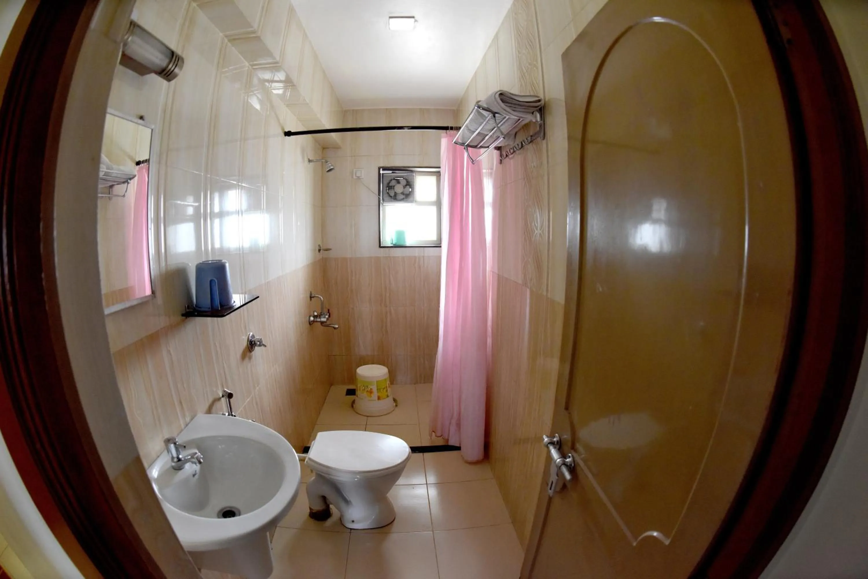 Bathroom in Hotel Sharada International