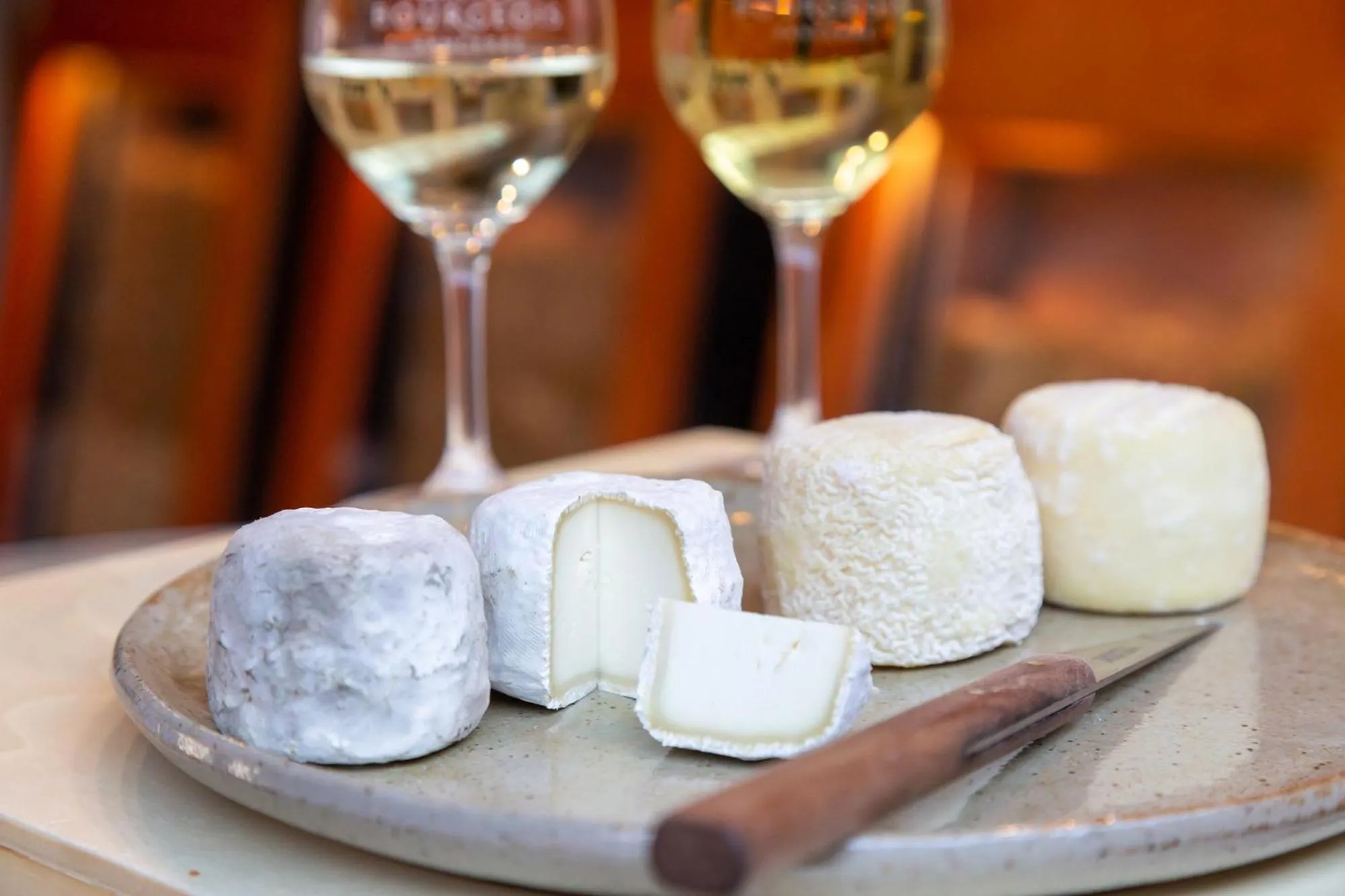 Alcoholic drinks in Hôtel Restaurant Famille Bourgeois "La Cote des Monts Damnés"