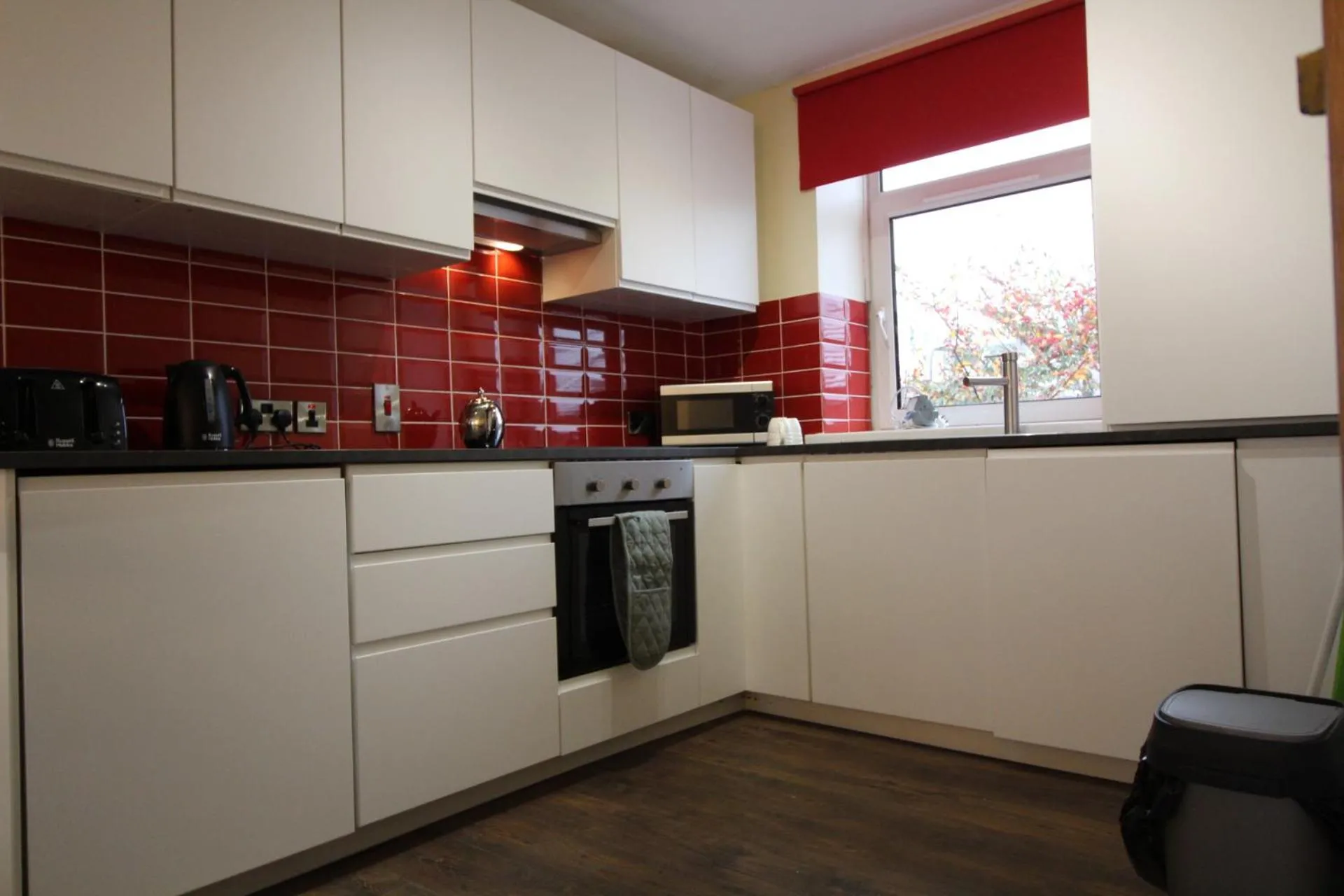 Kitchen or kitchenette in The Little Maryville - City Centre - Parking - 2BR