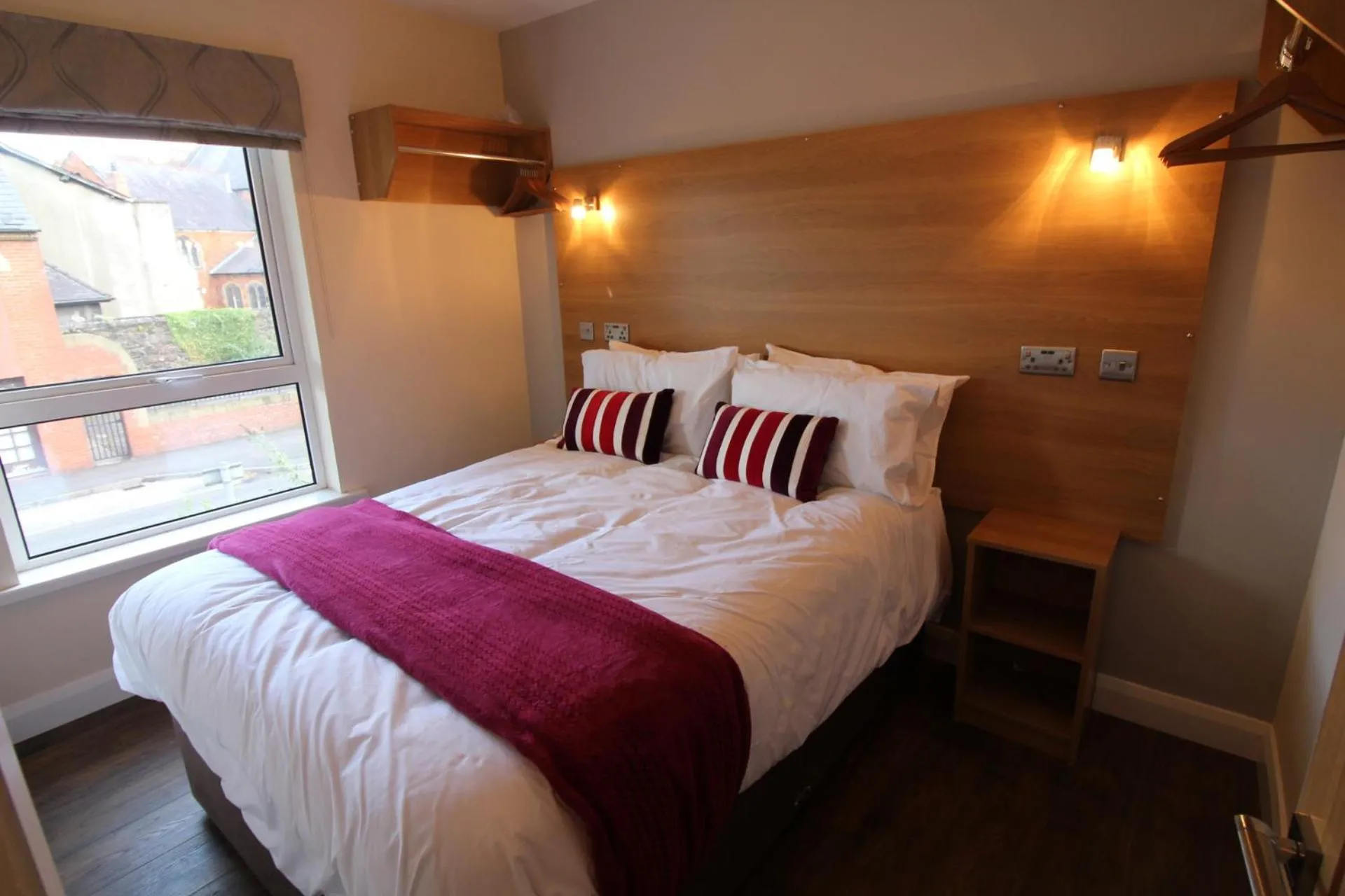 Bed in The Little Maryville - City Centre - Parking - 2BR