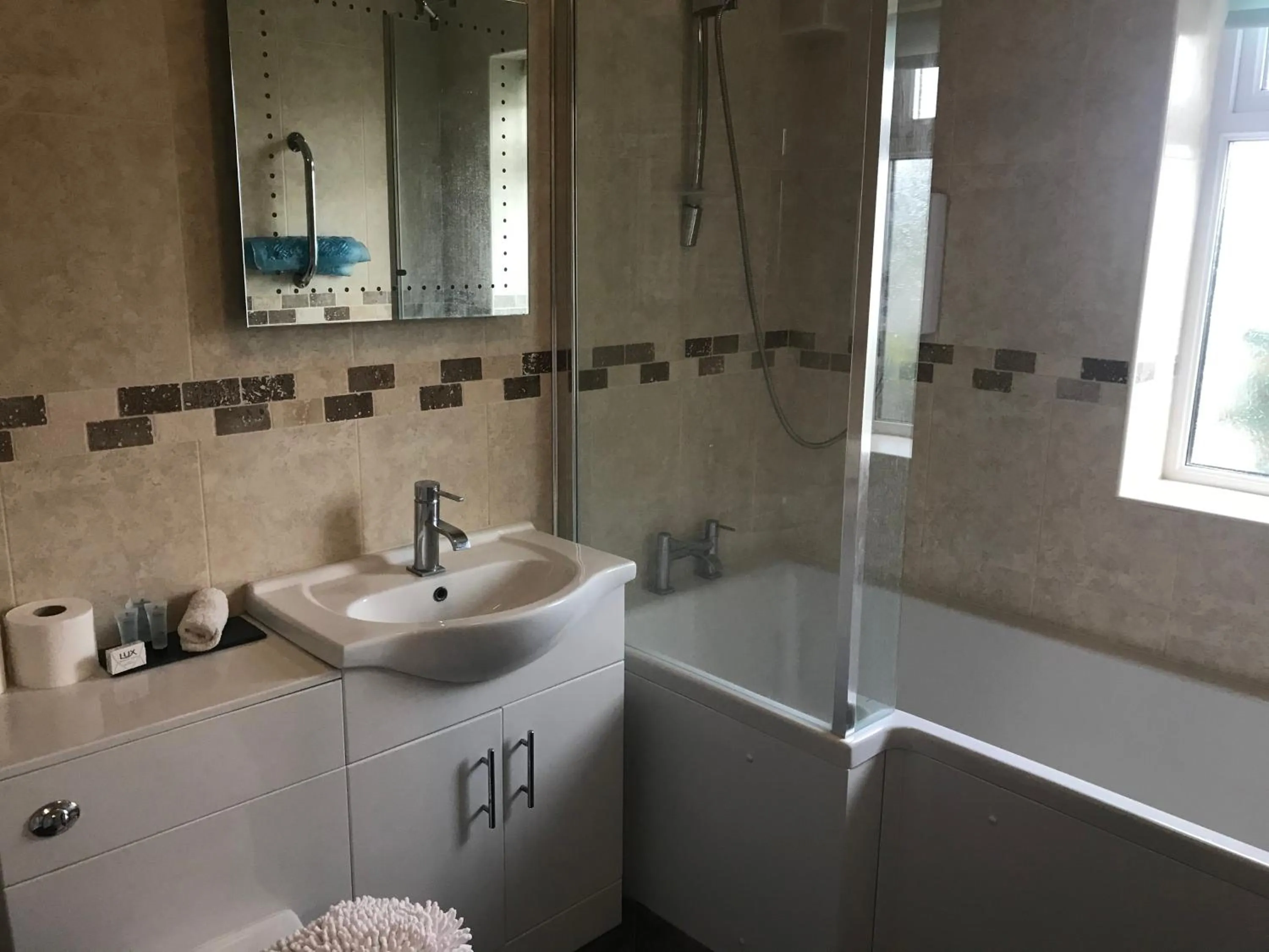 Bathroom in Rokeby Inn